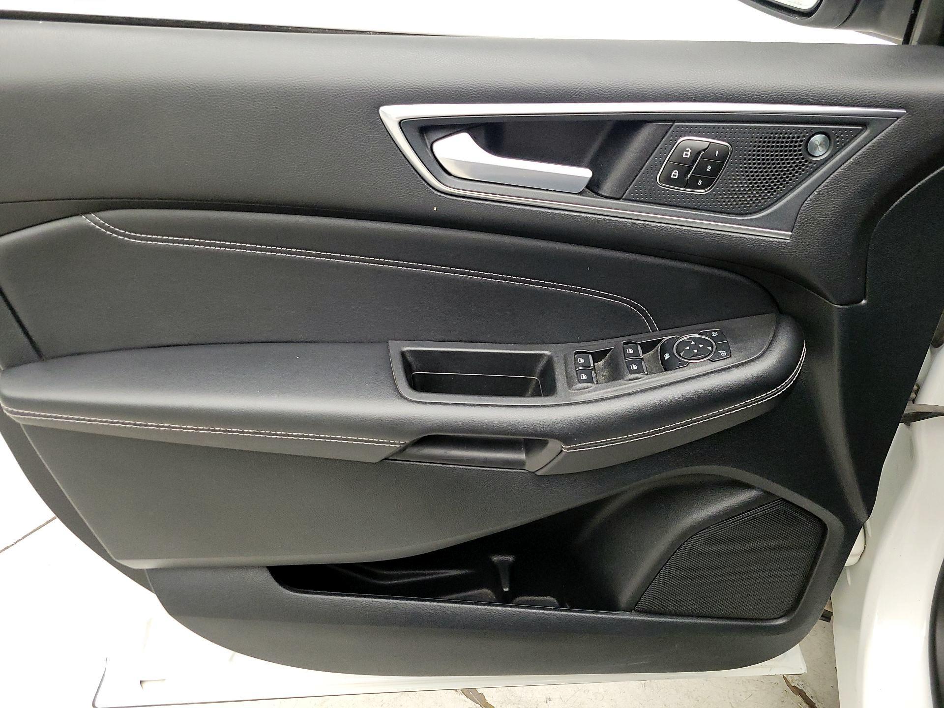 Thumbnail: 2023 Ford Edge - 12