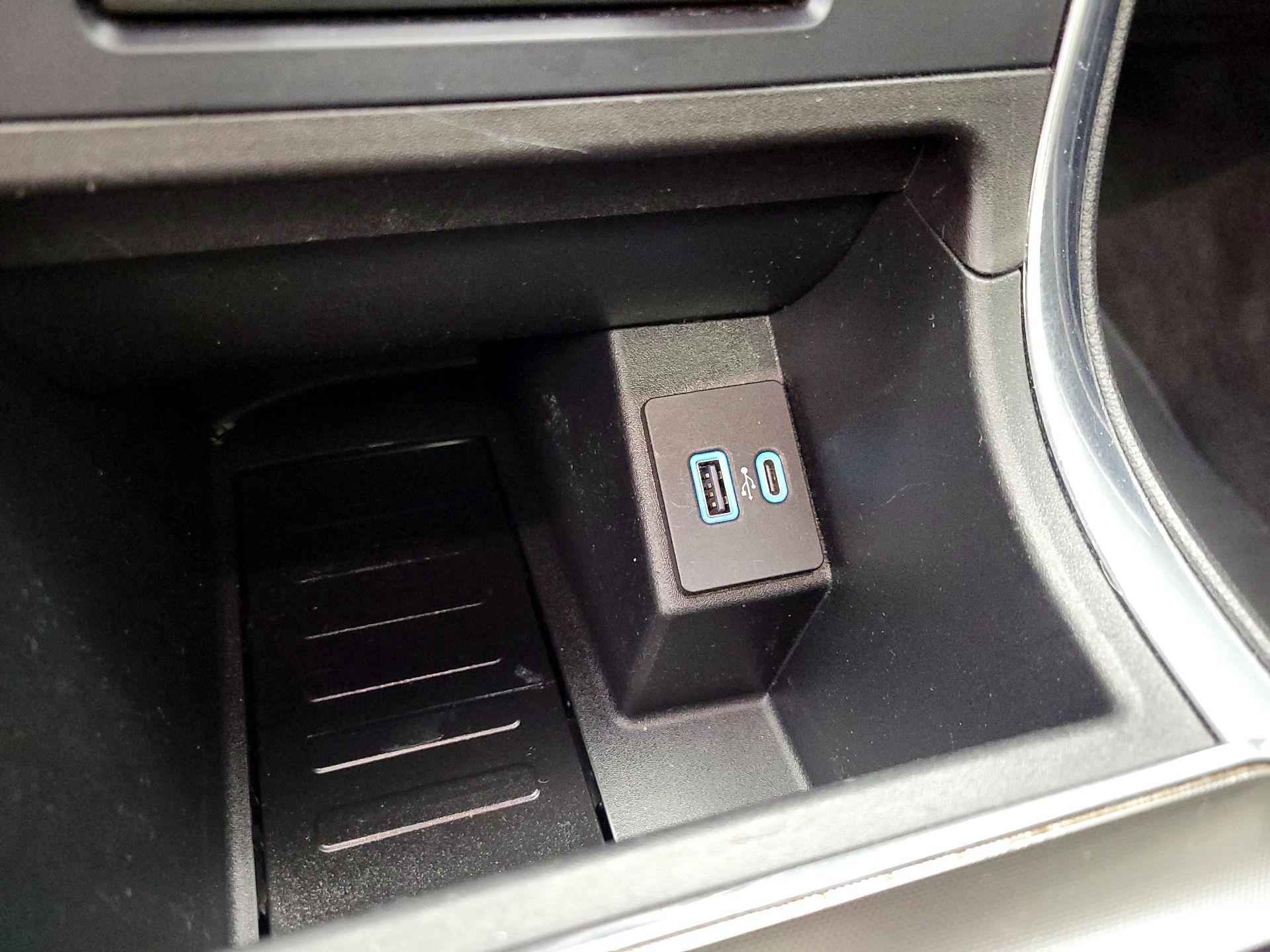 Thumbnail: 2023 Ford Edge - 19