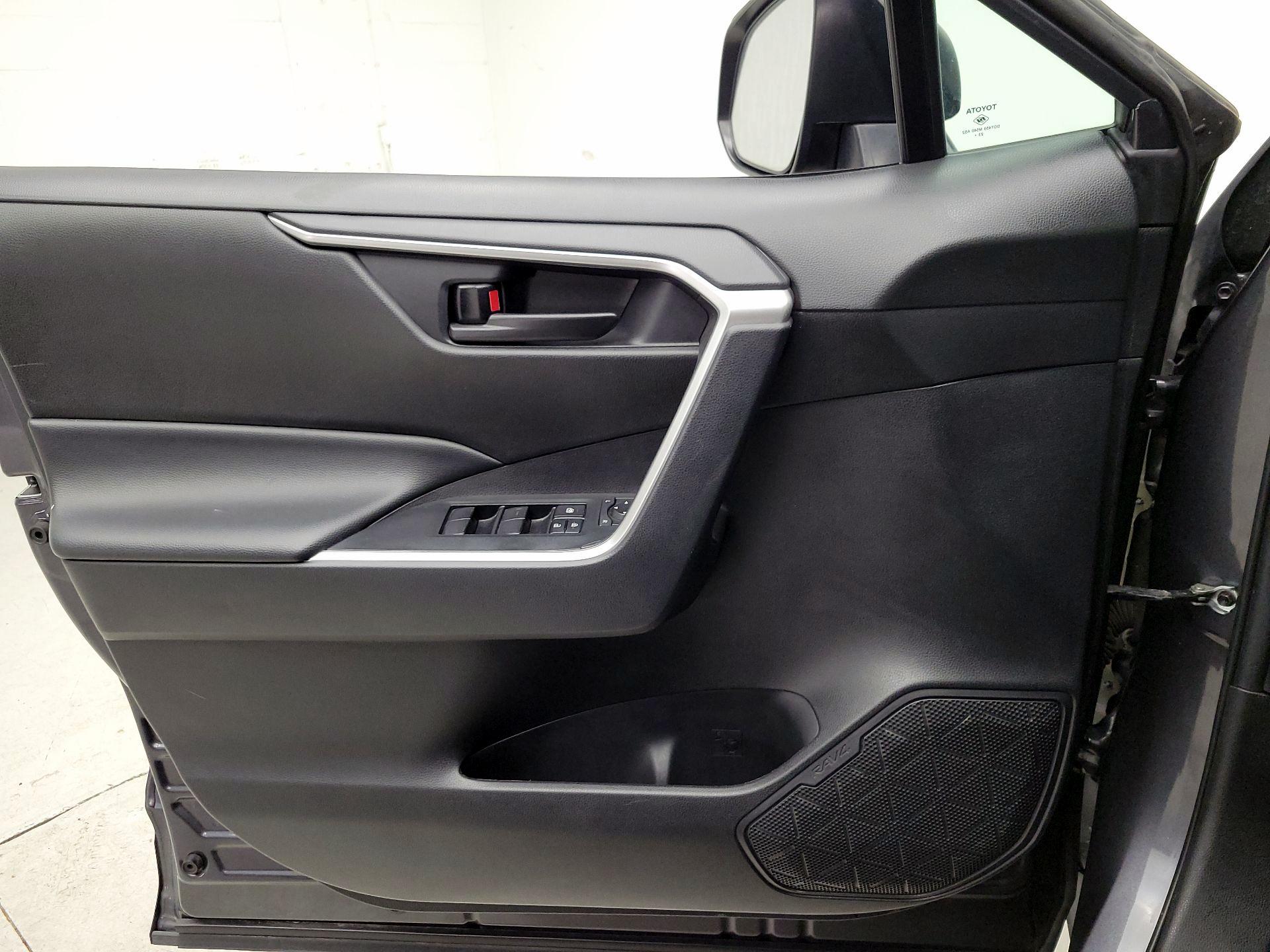 Thumbnail: 2024 Toyota RAV4 - 10