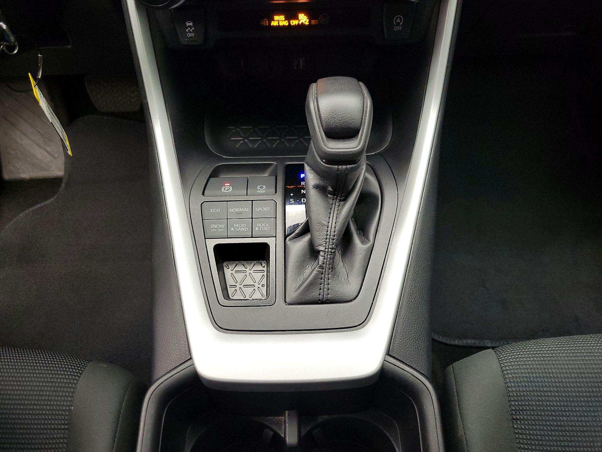 Thumbnail: 2024 Toyota RAV4 - 15