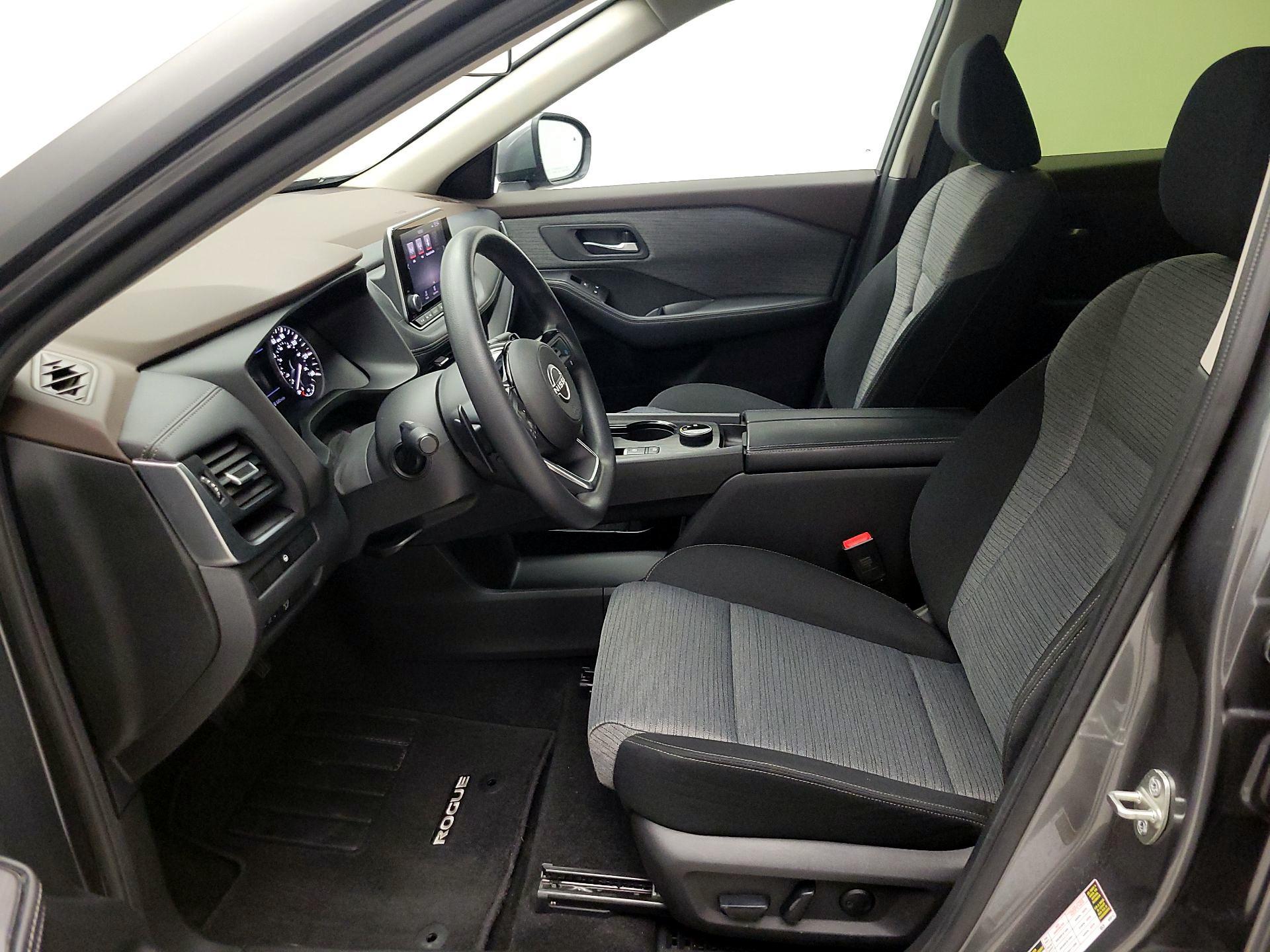 Thumbnail: 2023 Nissan Rogue - 9