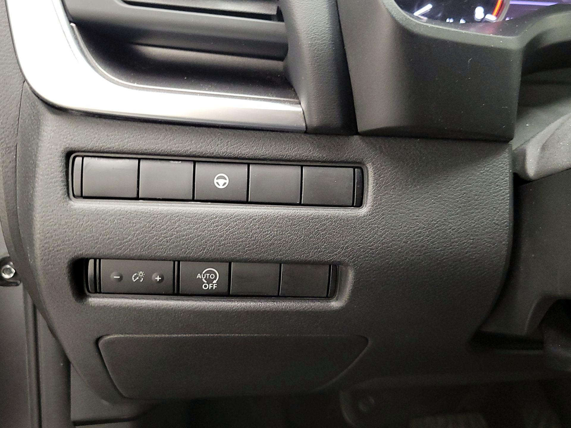 Thumbnail: 2023 Nissan Rogue - 11