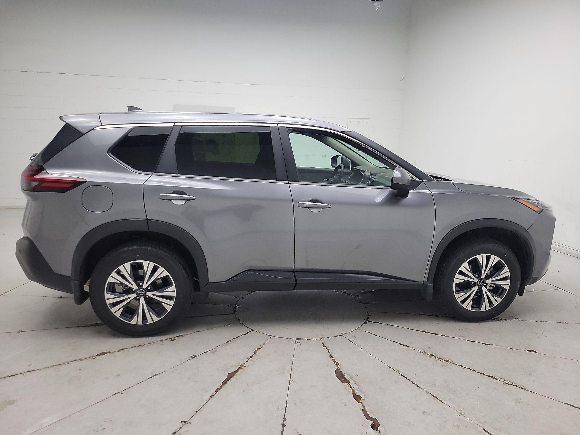 Thumbnail: 2023 Nissan Rogue - 4