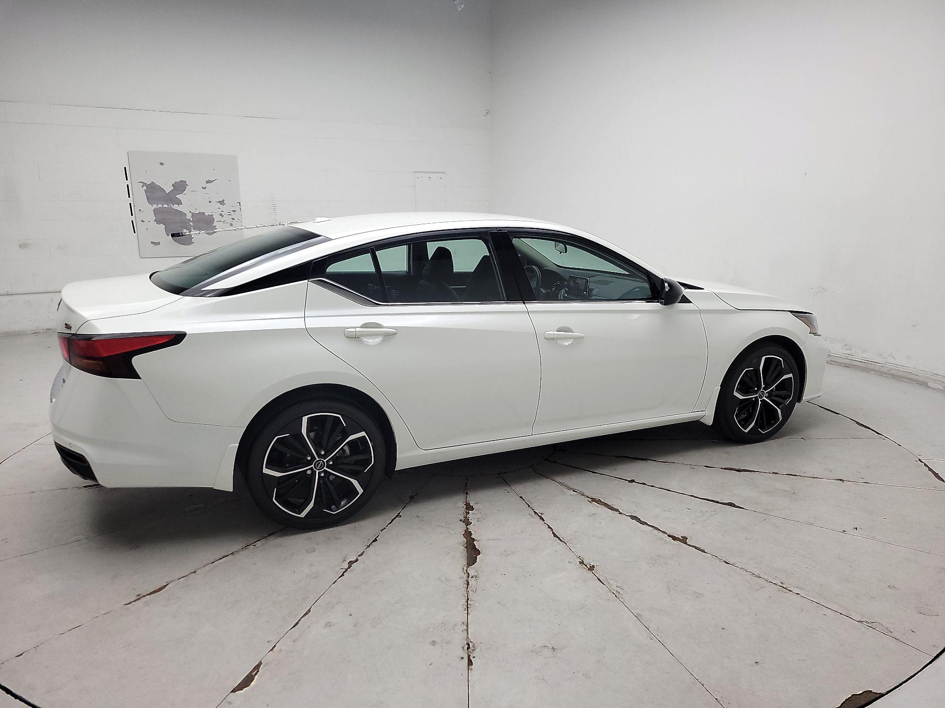 Thumbnail: 2023 Nissan Altima - 4