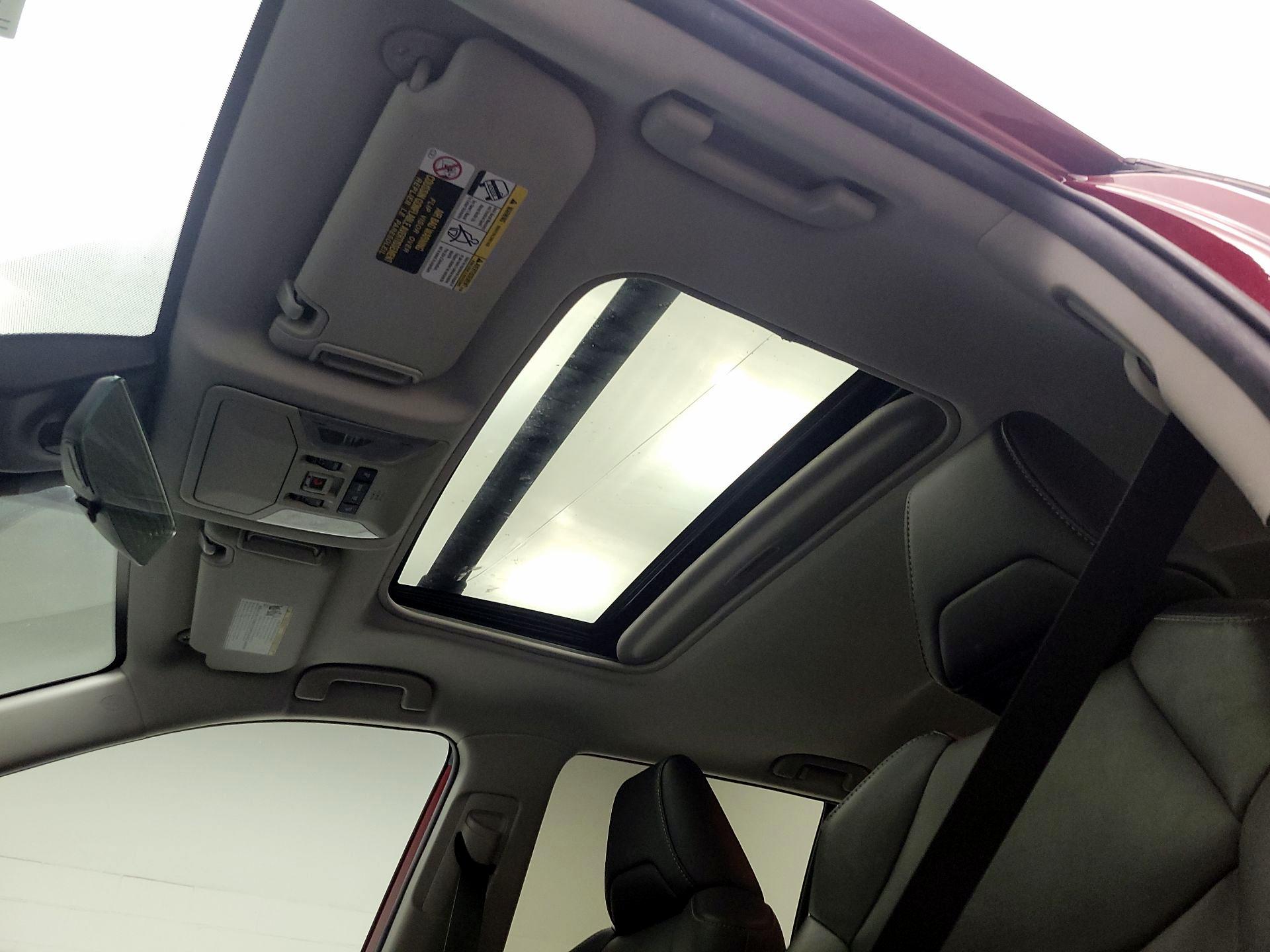 Thumbnail: 2021 Toyota RAV4 - 17