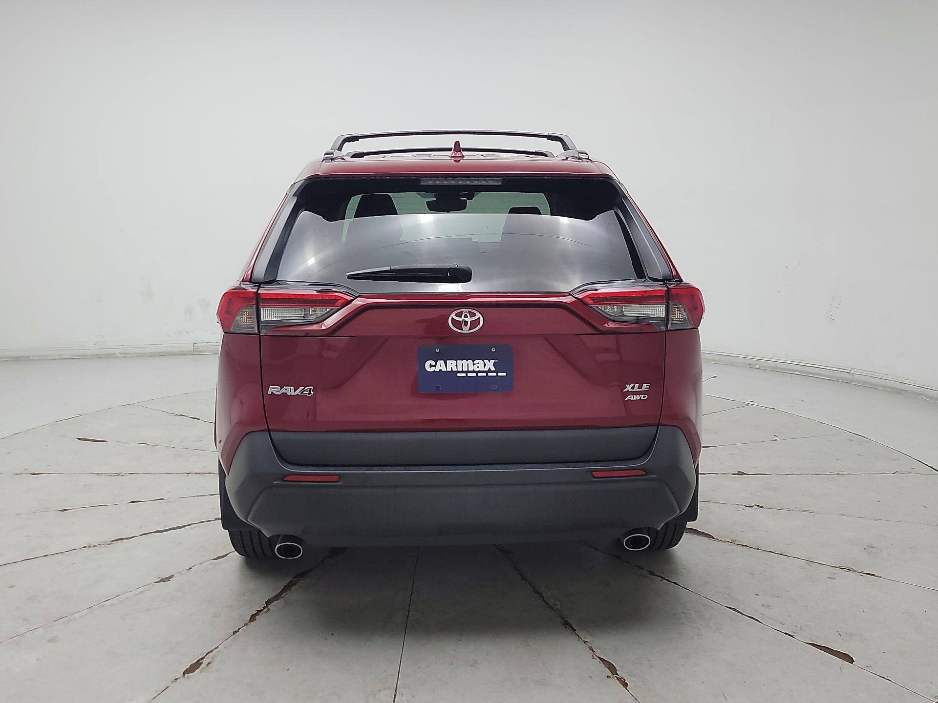 Thumbnail: 2021 Toyota RAV4 - 6