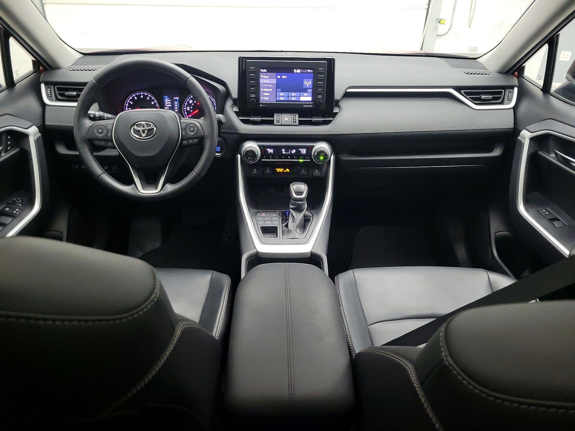 Thumbnail: 2021 Toyota RAV4 - 8