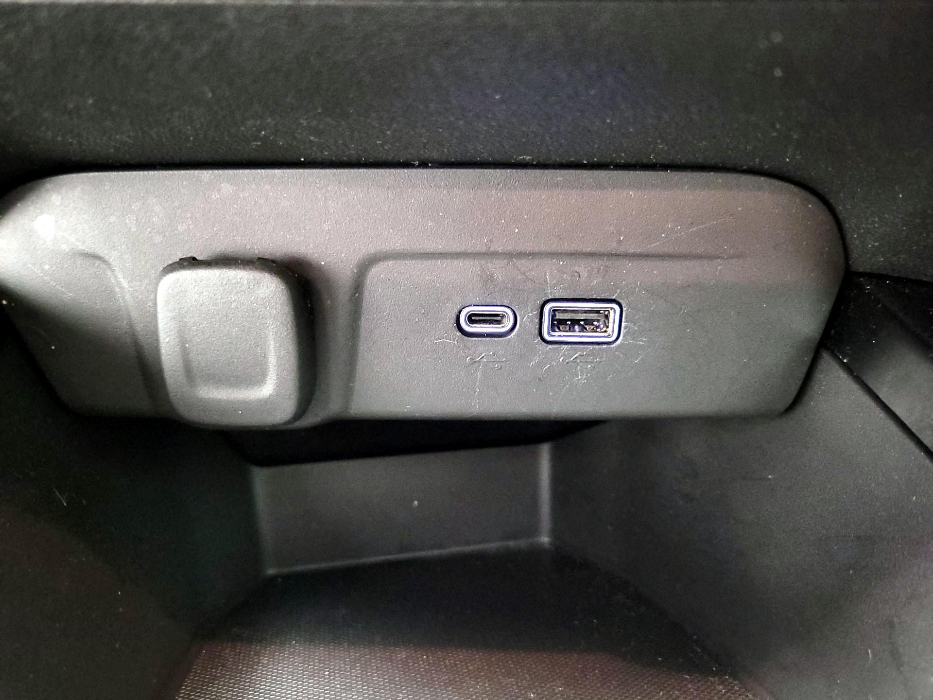 Thumbnail: 2024 Chevrolet Trax - 18