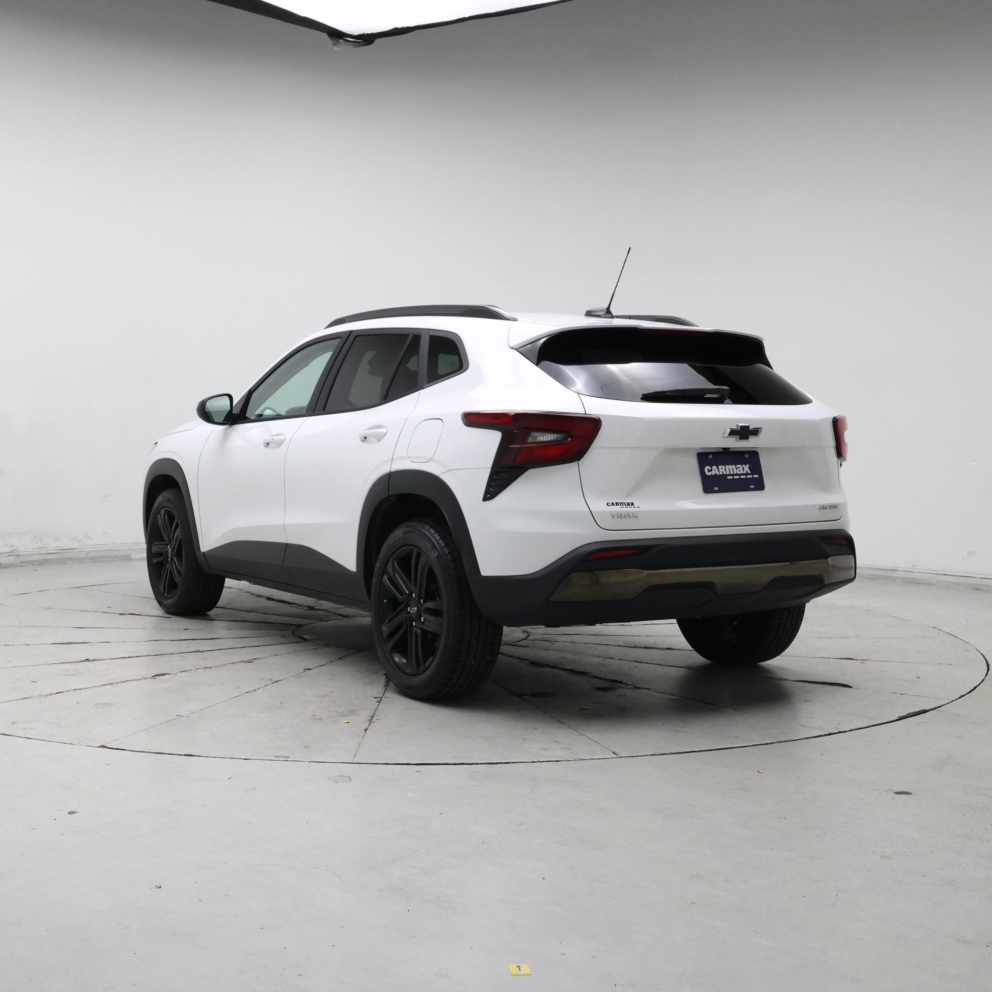 Thumbnail: 2024 Chevrolet Trax - 2