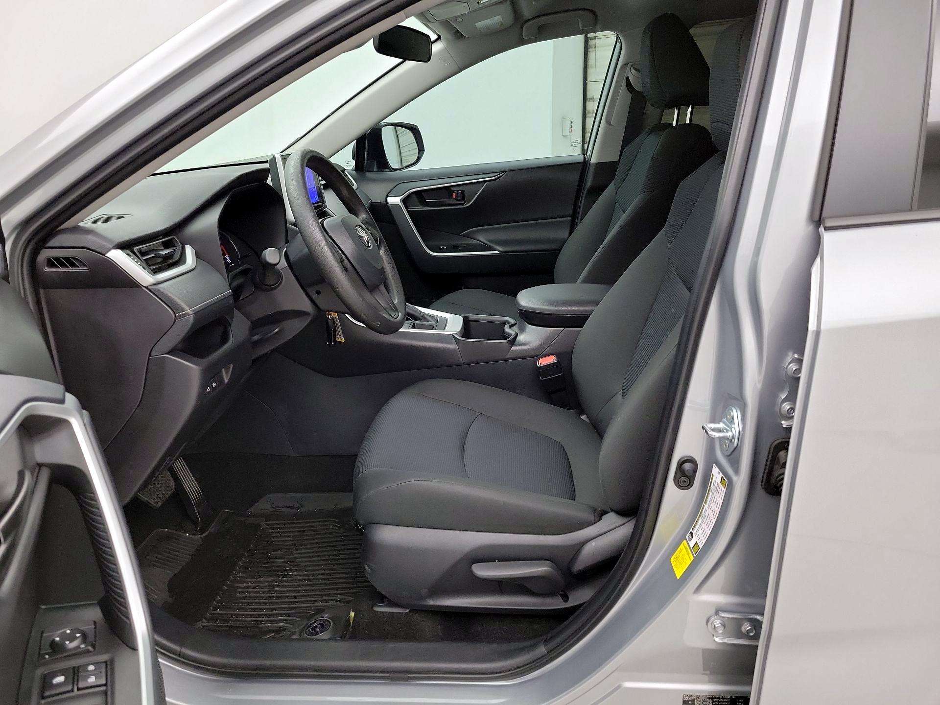 Thumbnail: 2025 Toyota RAV4 - 11