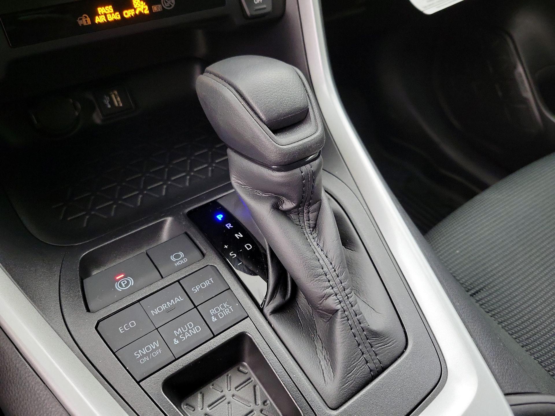 Thumbnail: 2025 Toyota RAV4 - 18