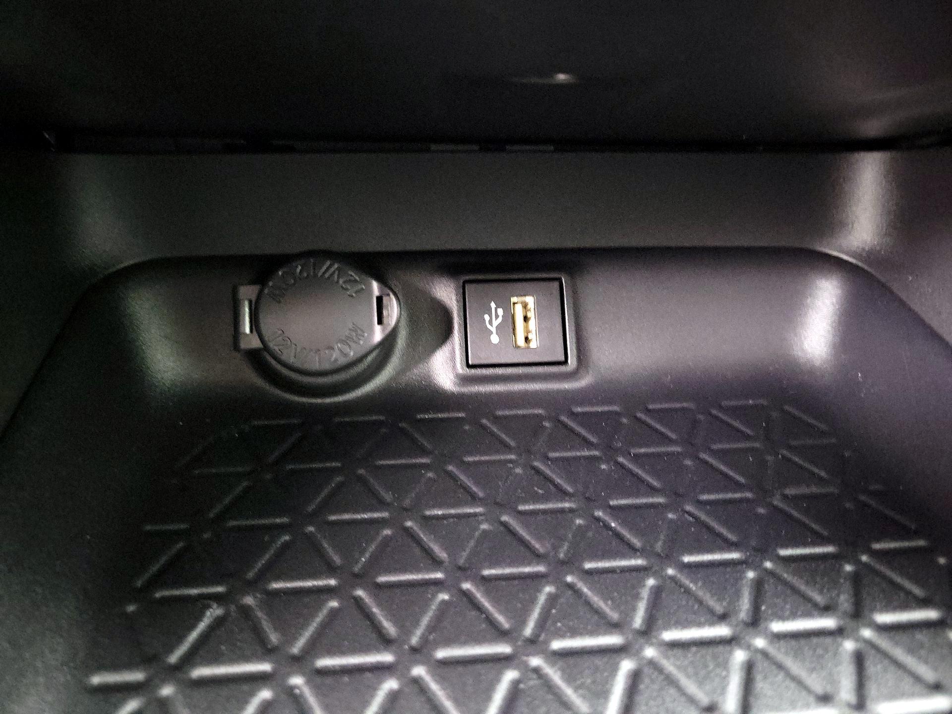 Thumbnail: 2025 Toyota RAV4 - 19