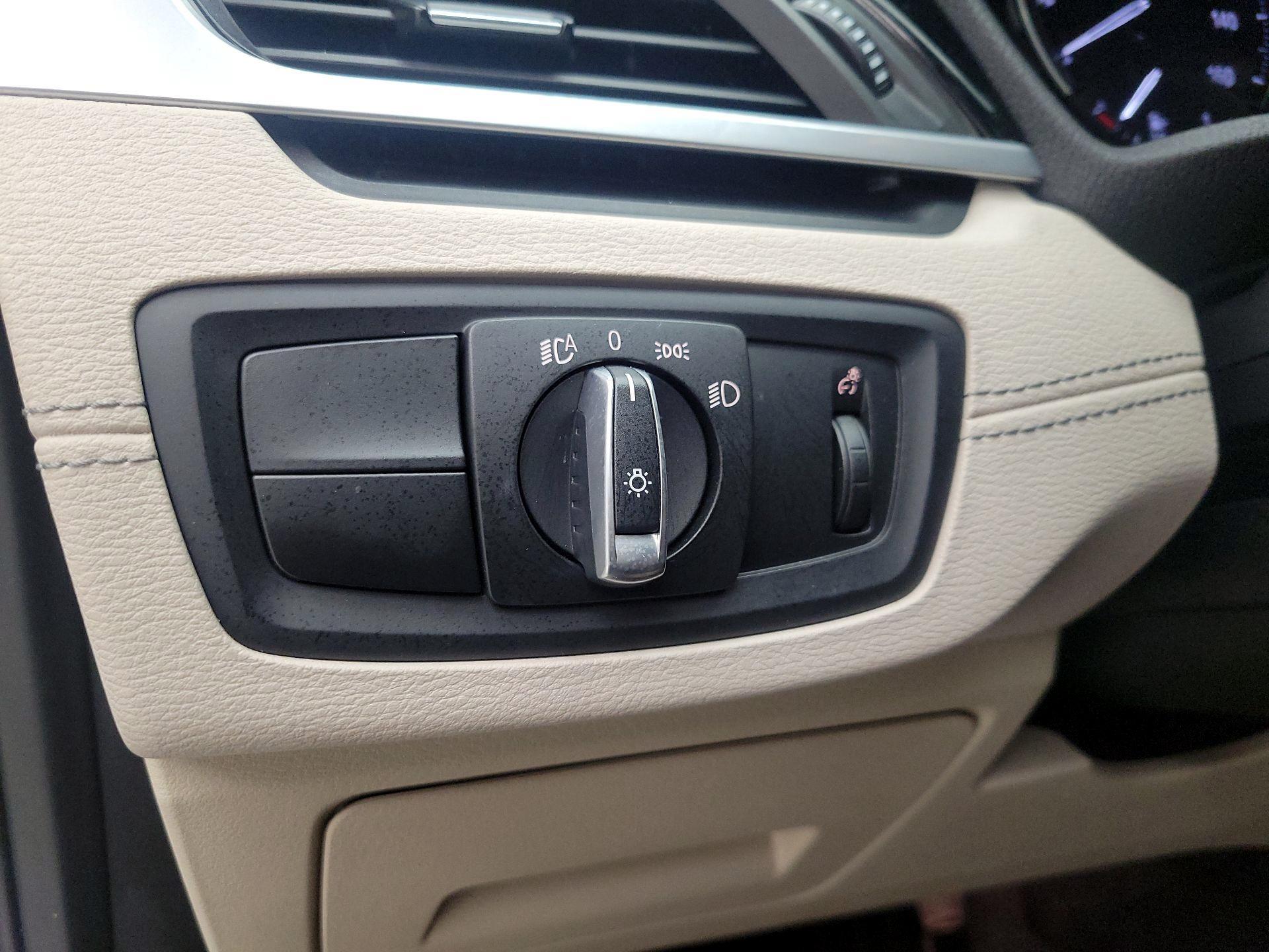 Thumbnail: 2021 BMW X1 - 13