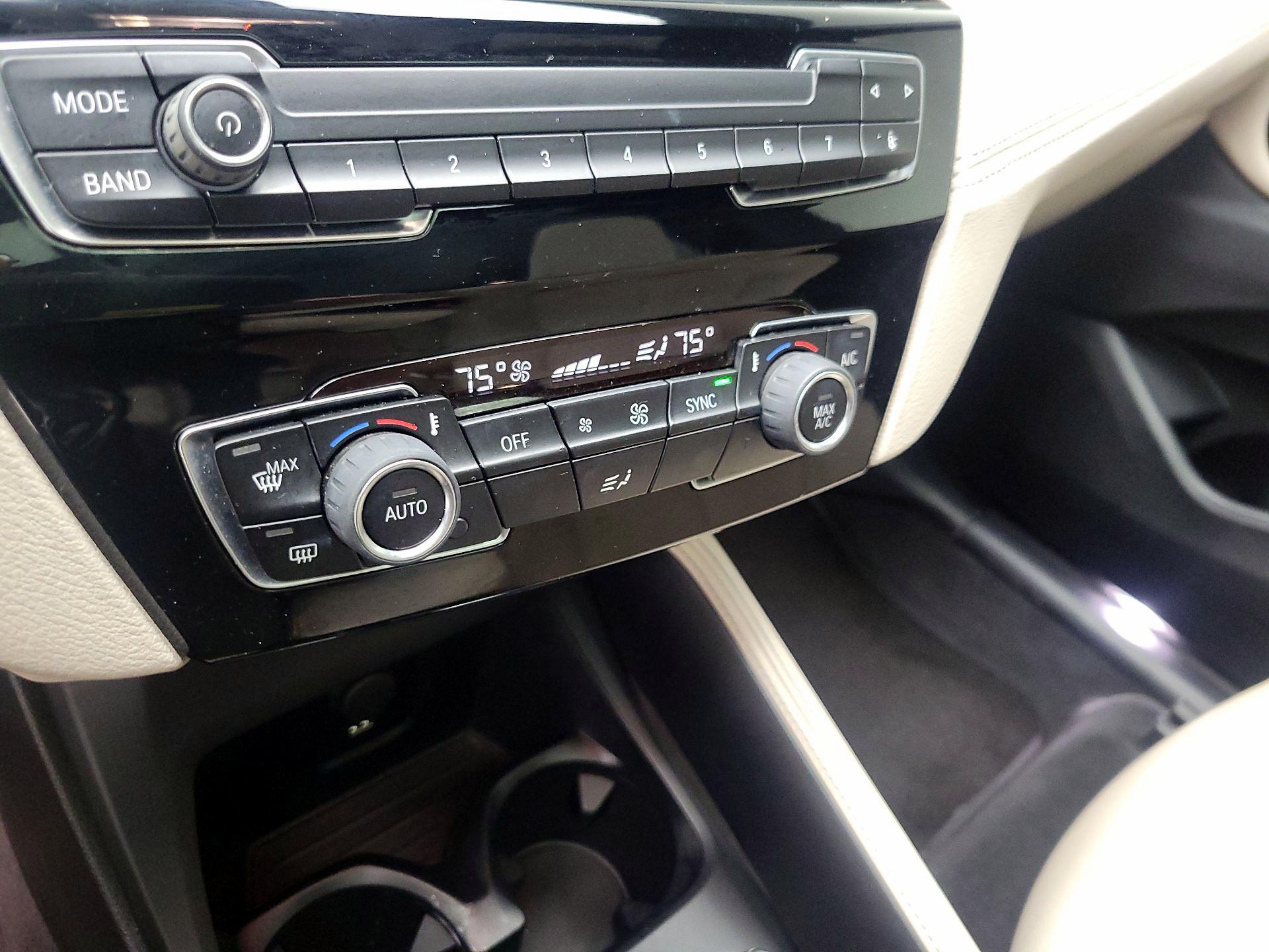 Thumbnail: 2021 BMW X1 - 17