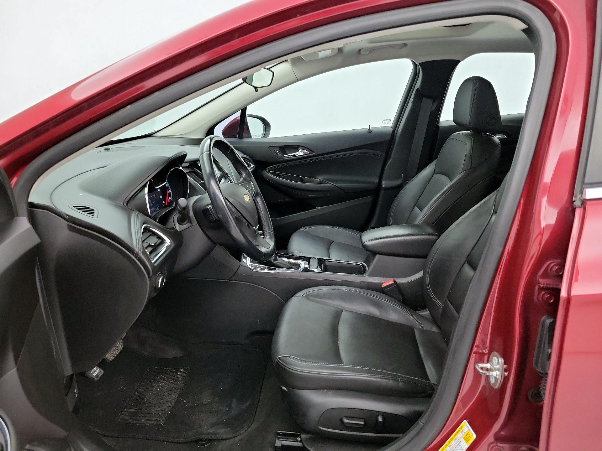 Thumbnail: 2018 Chevrolet Cruze - 11