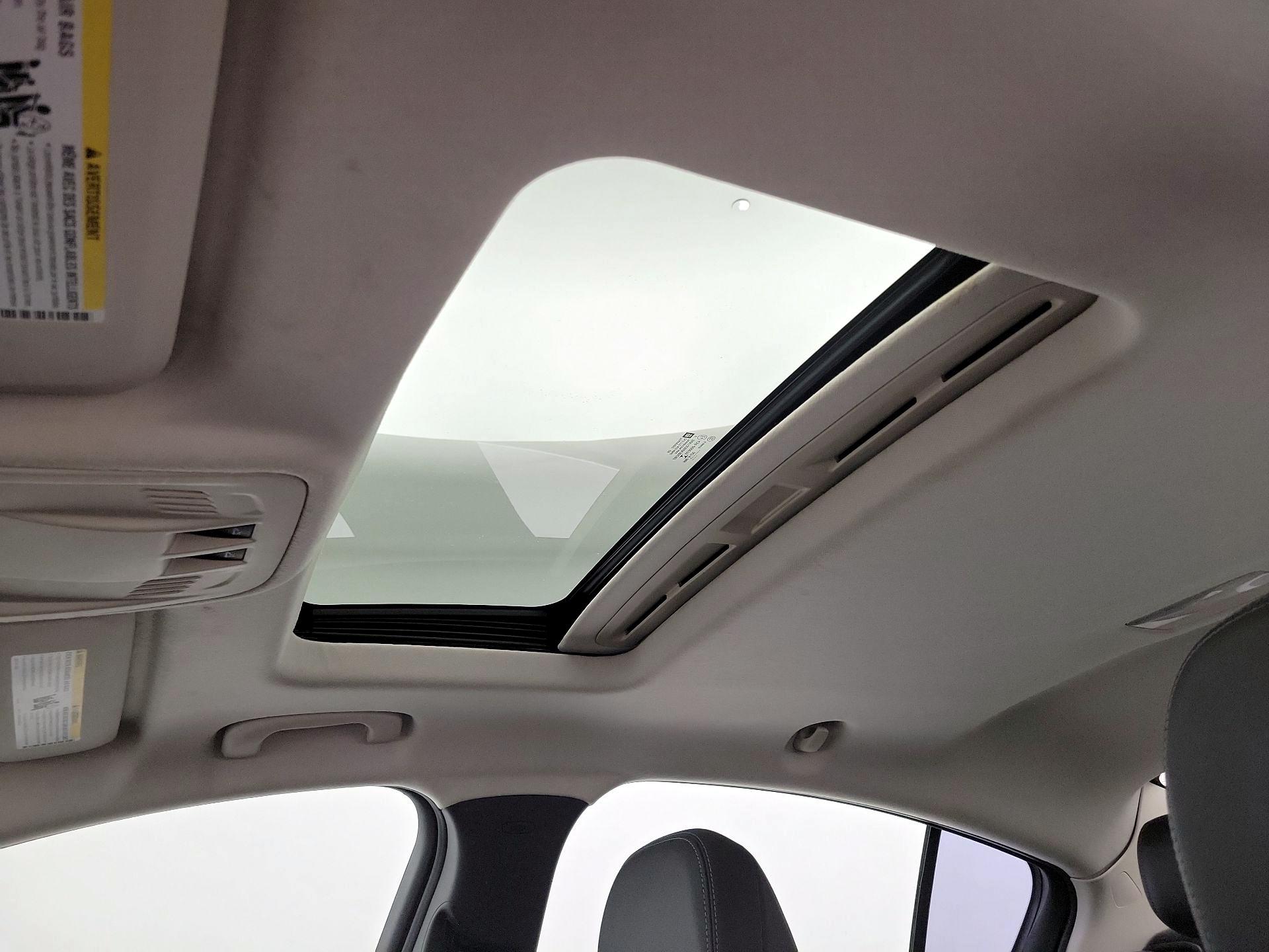 Thumbnail: 2018 Chevrolet Cruze - 19