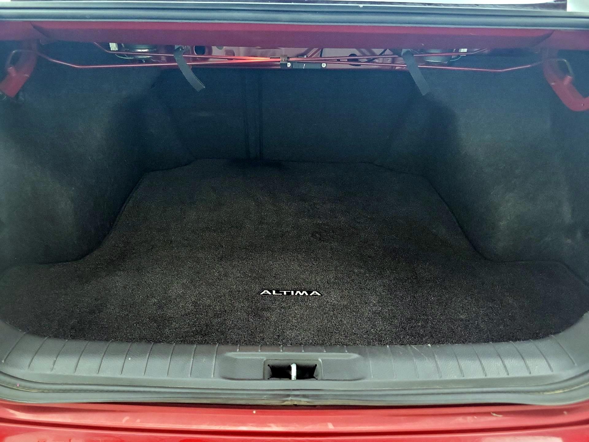 Thumbnail: 2016 Nissan Altima - 20