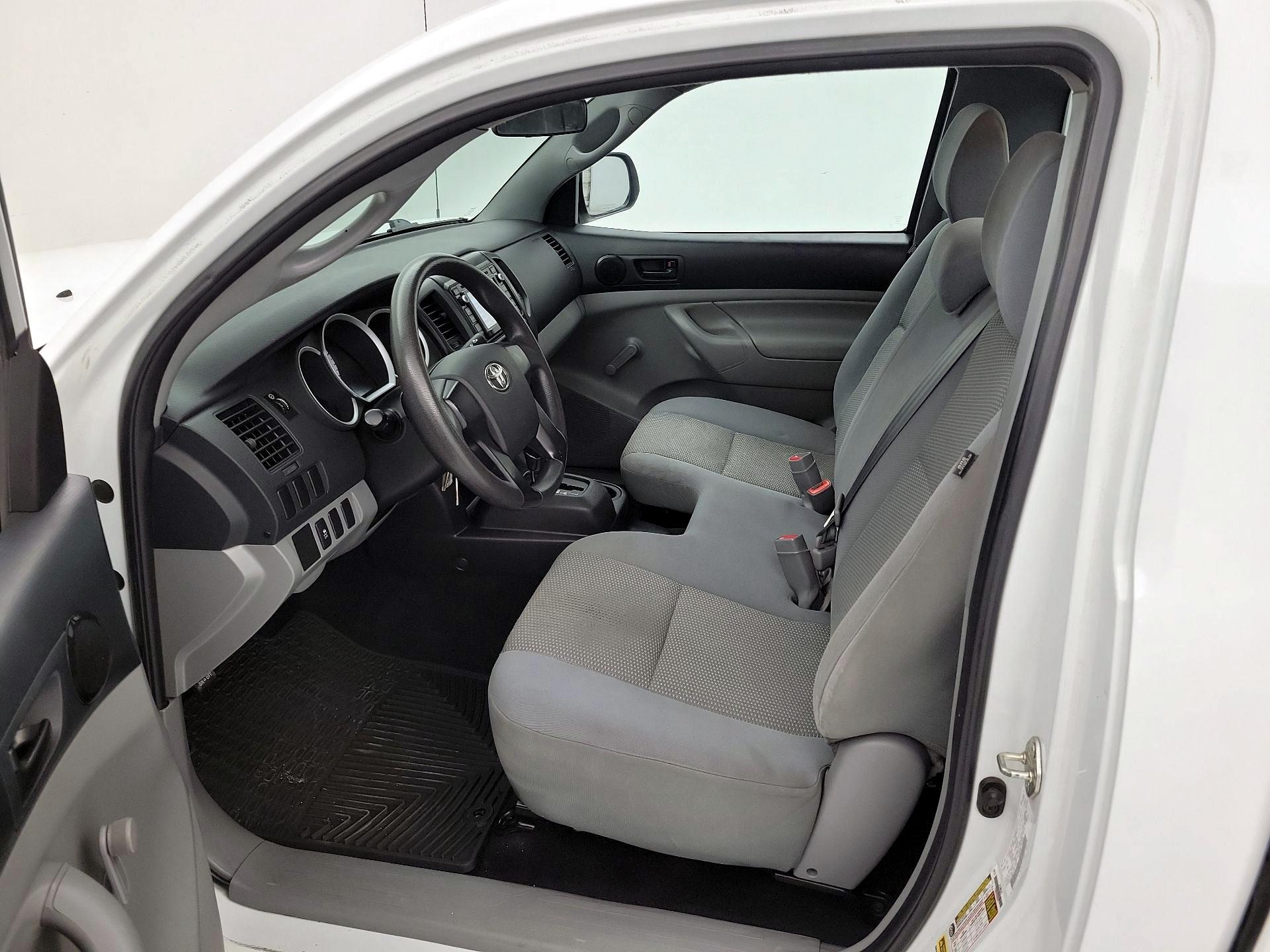 Thumbnail: 2014 Toyota Tacoma - 11