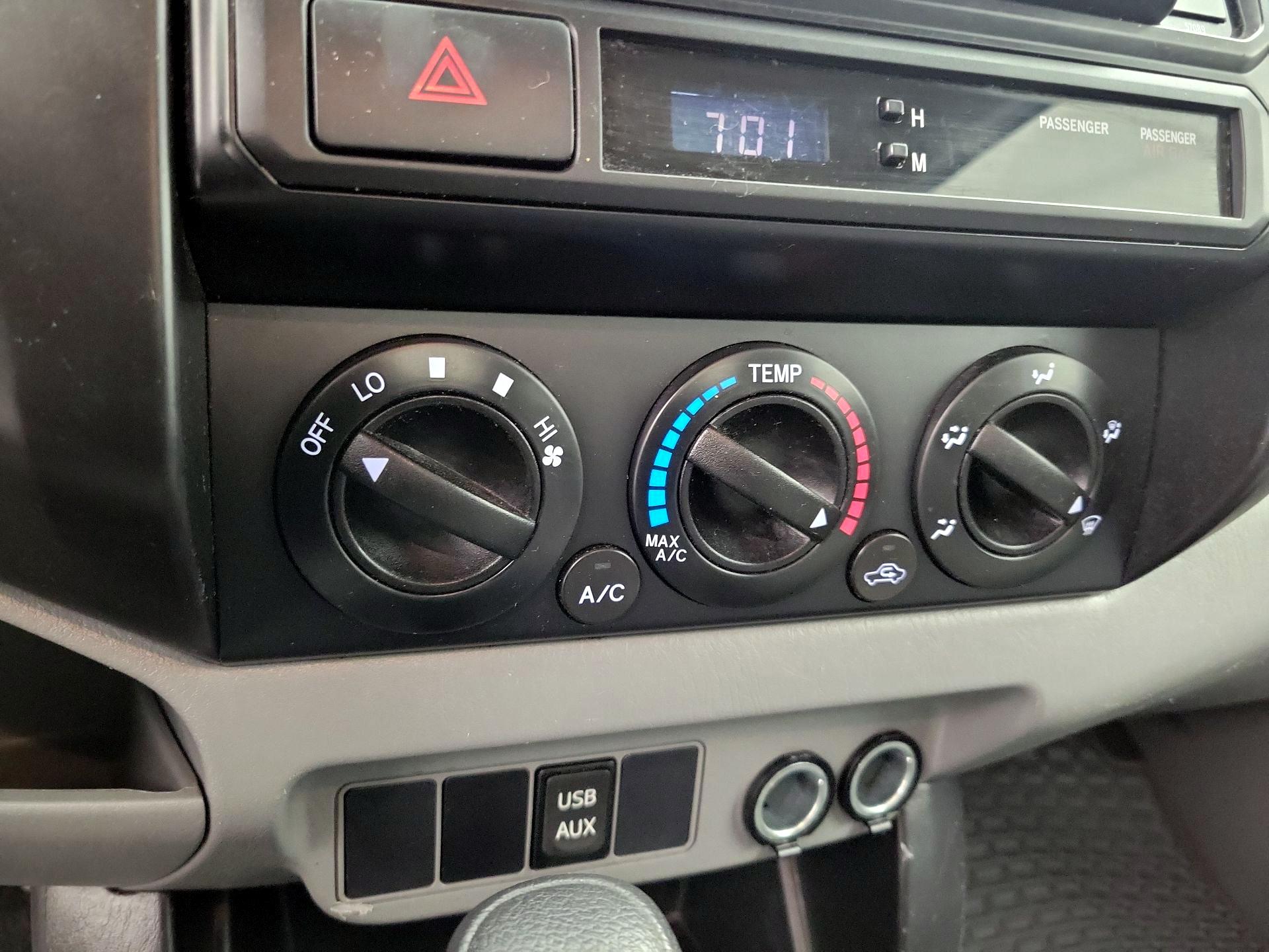 Thumbnail: 2014 Toyota Tacoma - 15