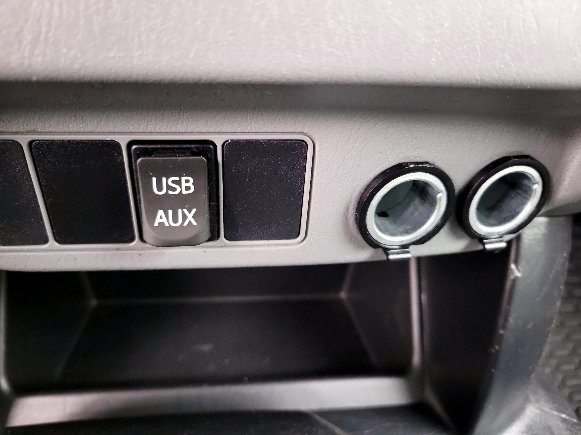 Thumbnail: 2014 Toyota Tacoma - 17