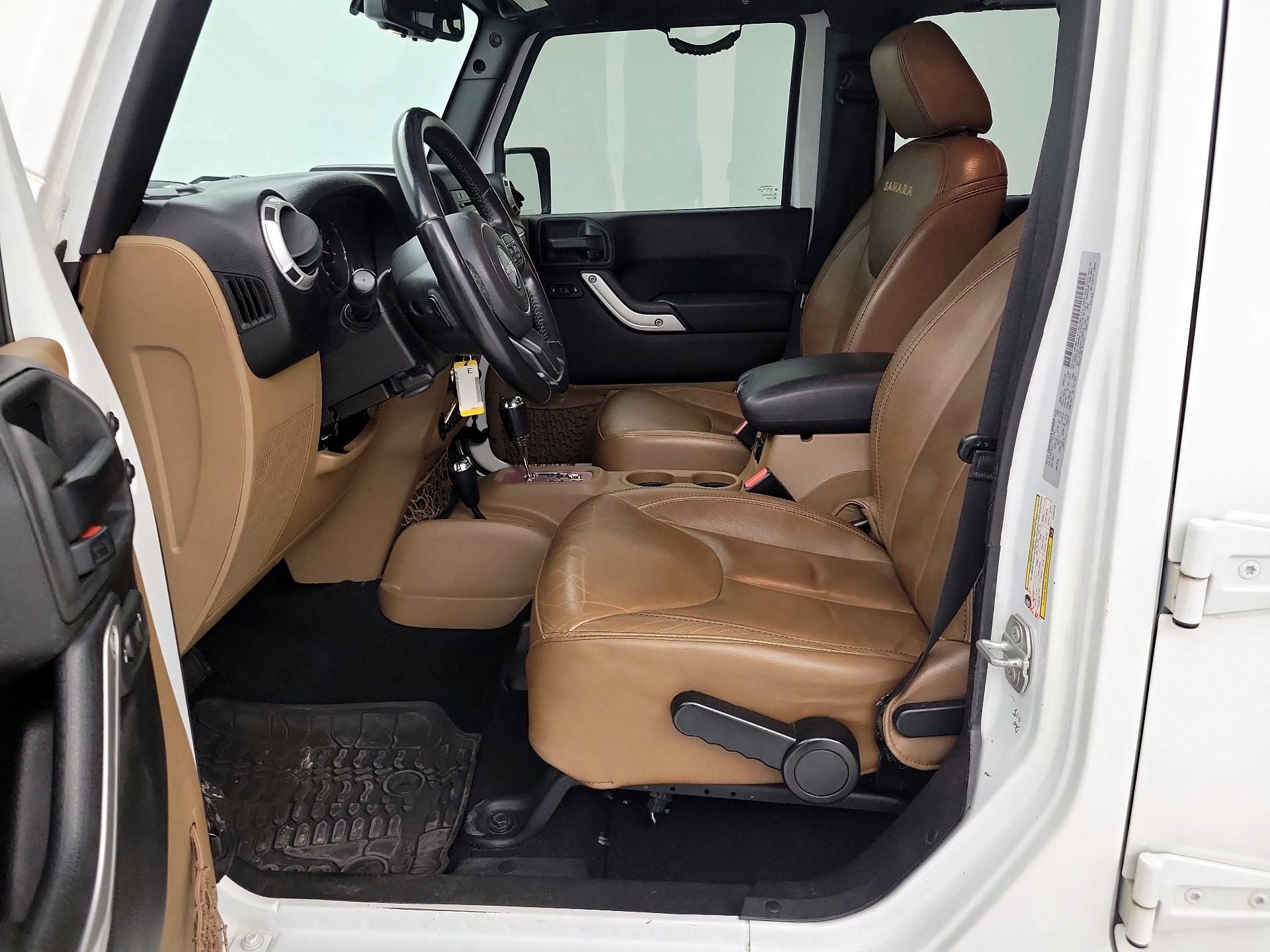 Thumbnail: 2015 Jeep Wrangler - 11