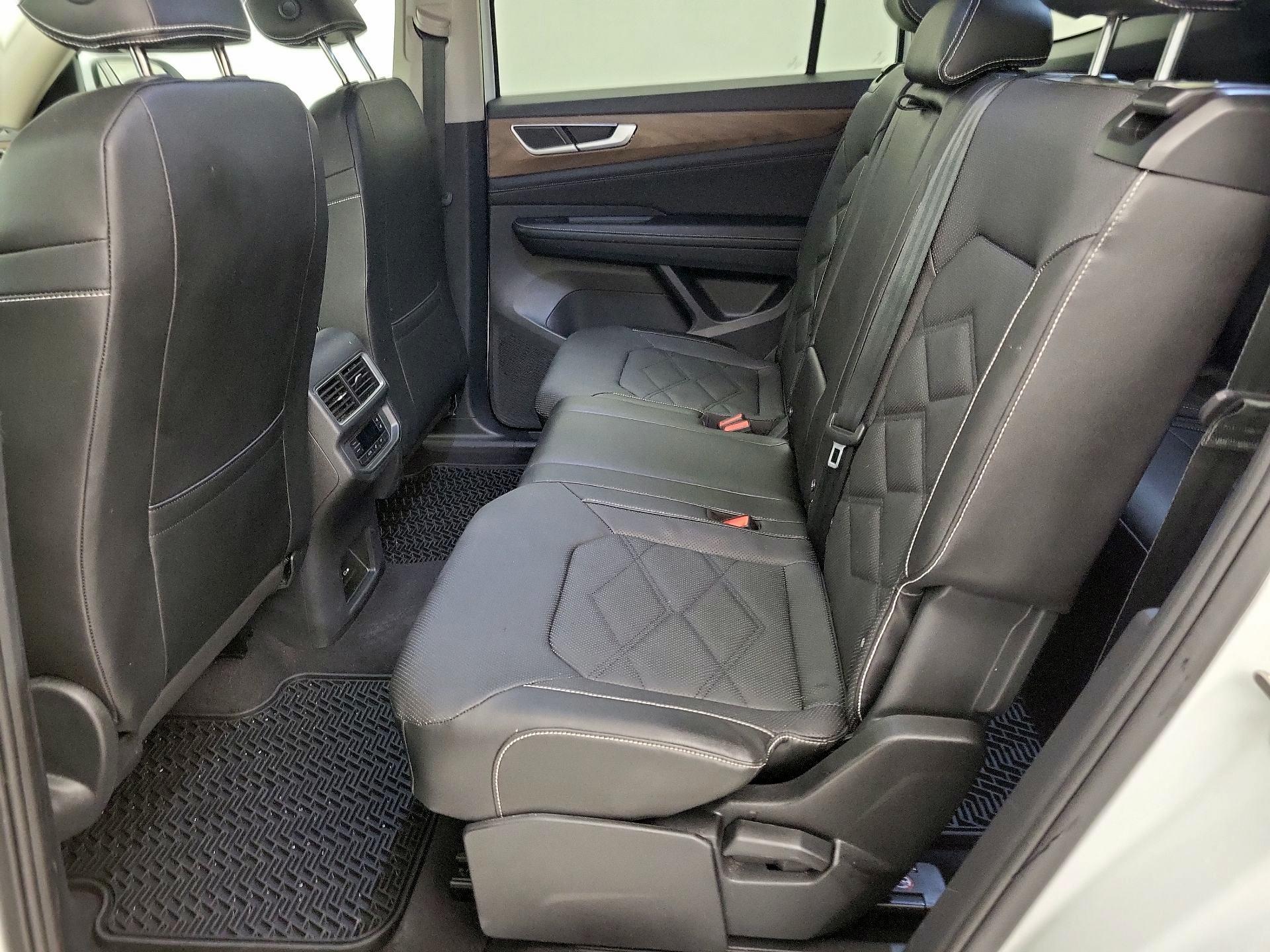 Thumbnail: 2024 Volkswagen Atlas - 19