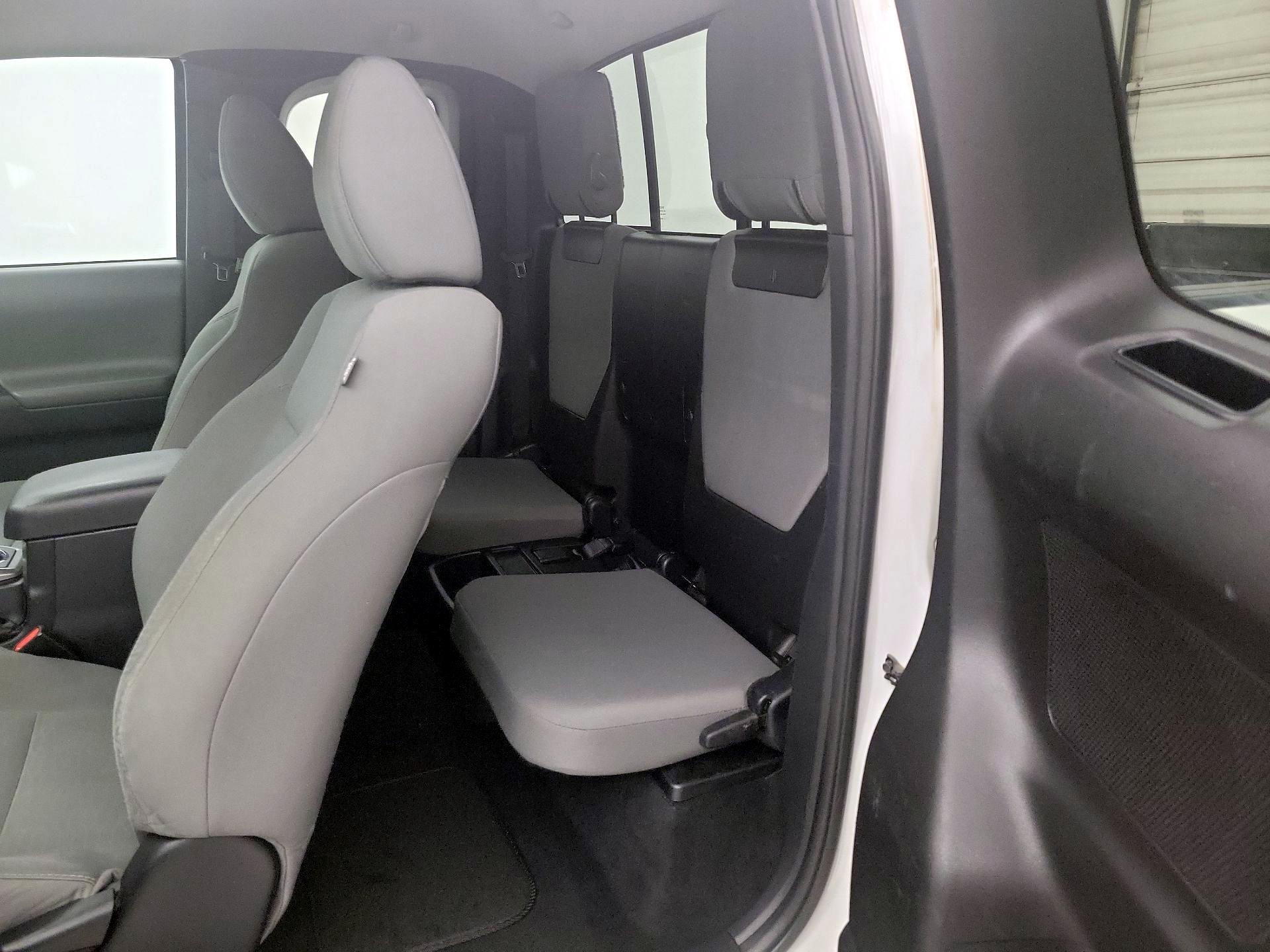 Thumbnail: 2017 Toyota Tacoma - 19