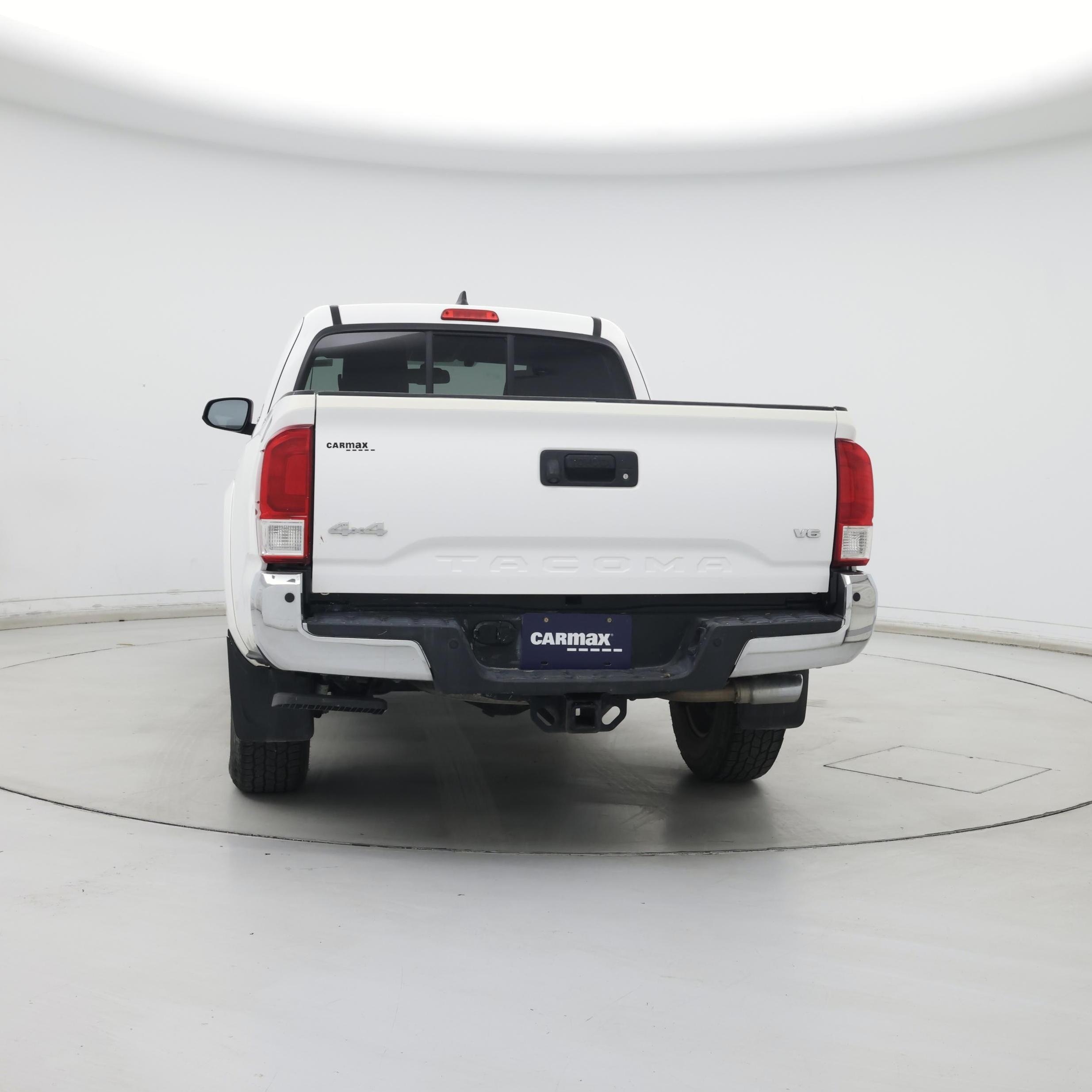 Thumbnail: 2017 Toyota Tacoma - 6