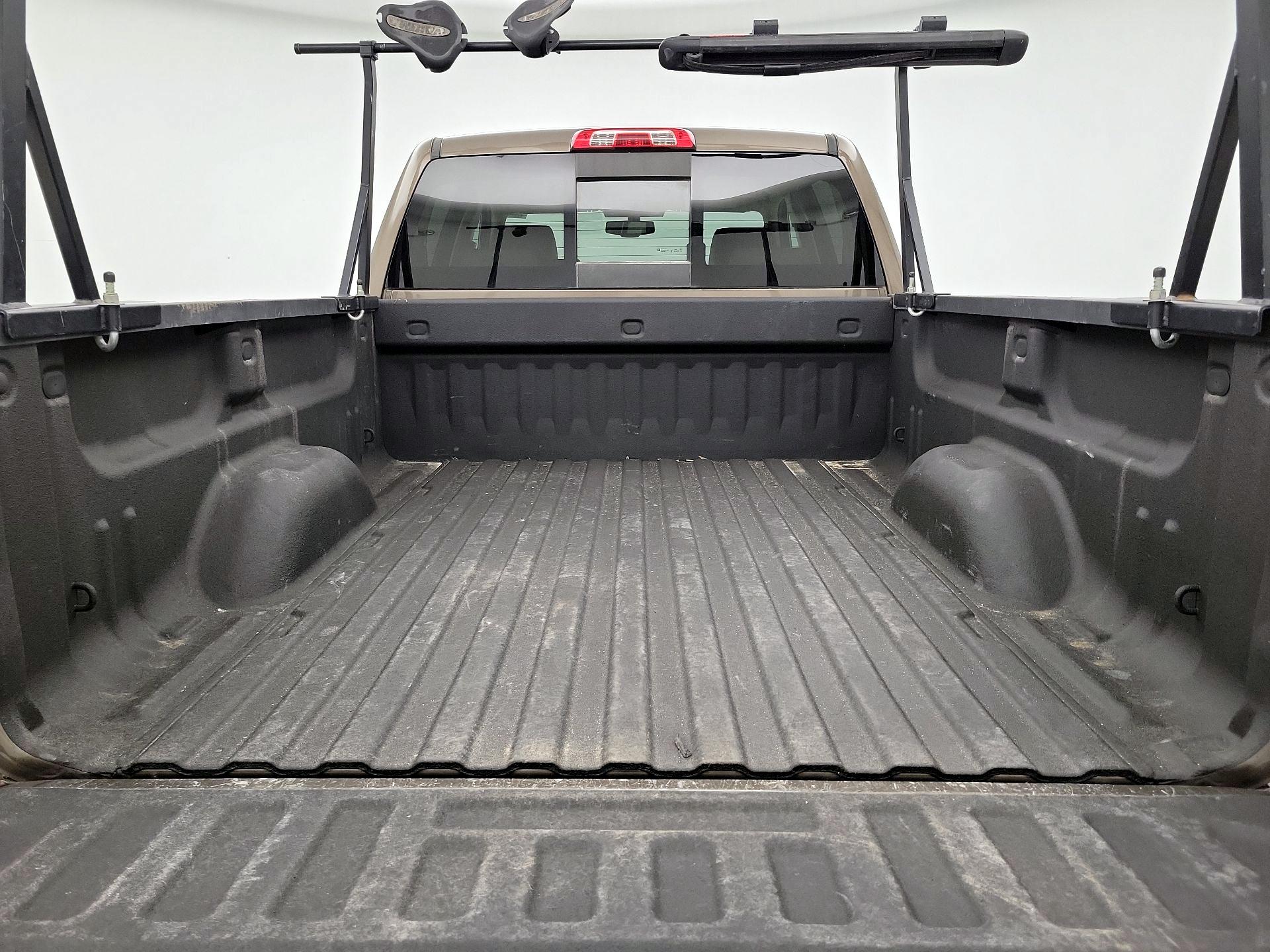 Thumbnail: 2015 Chevrolet Silverado 2500 - 20