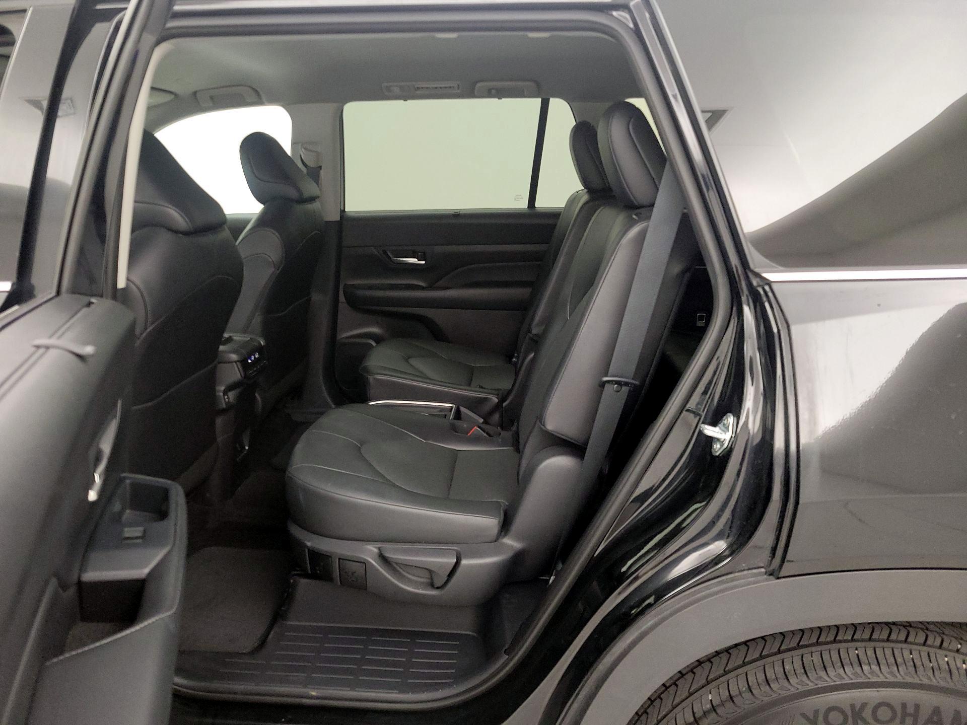 Thumbnail: 2025 Toyota Grand Highlander - 19