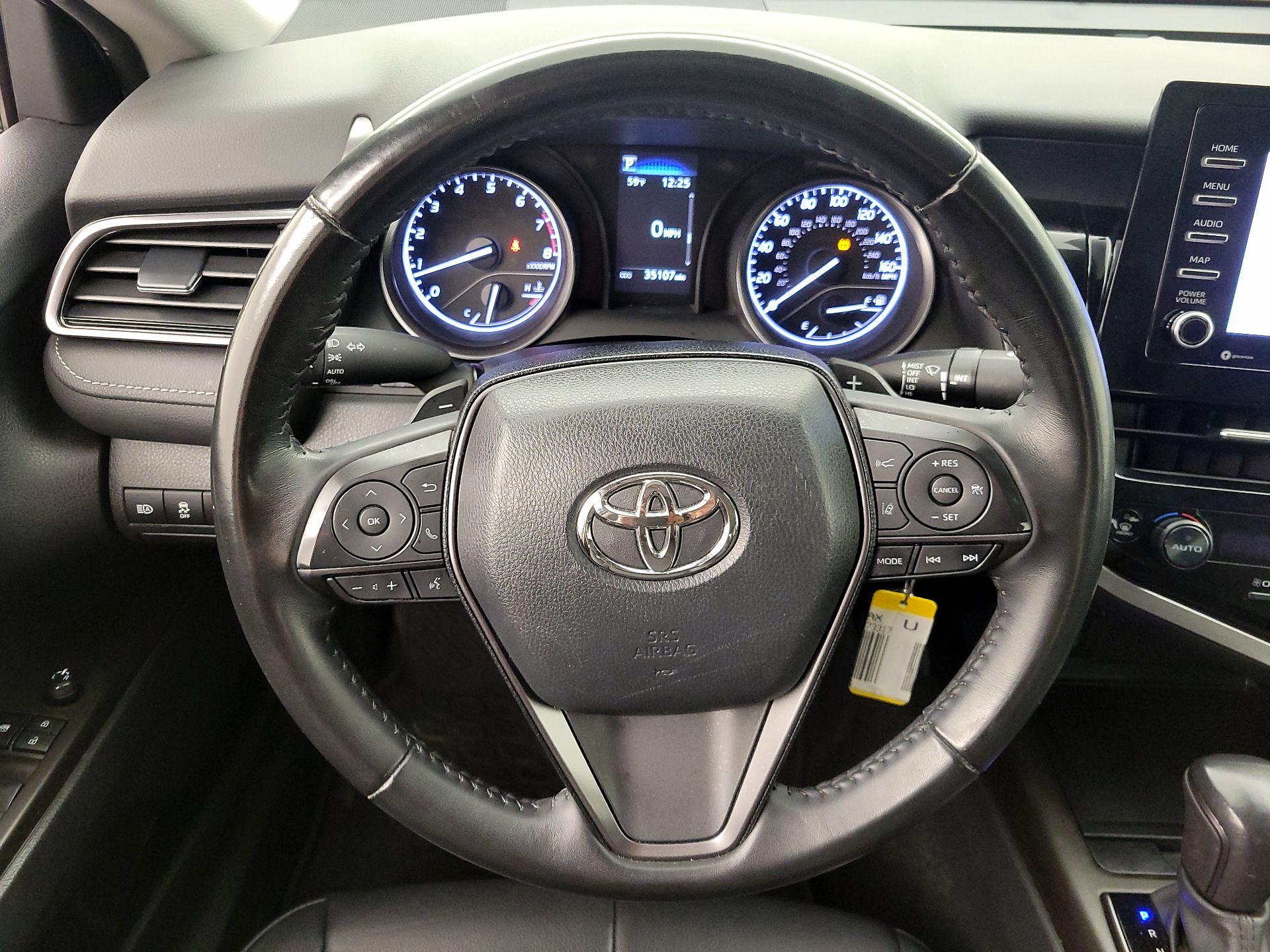 Thumbnail: 2023 Toyota Camry - 10