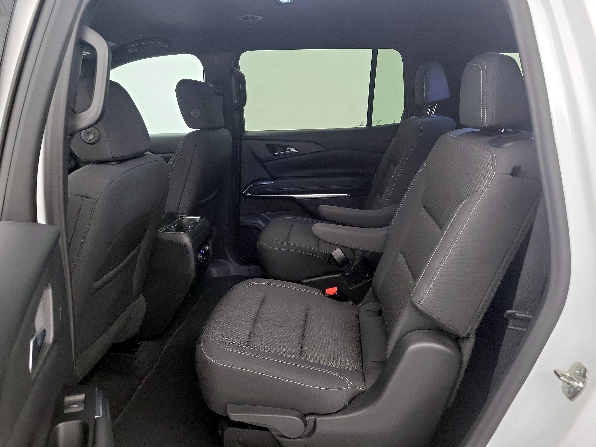 Thumbnail: 2024 Chevrolet Traverse - 19