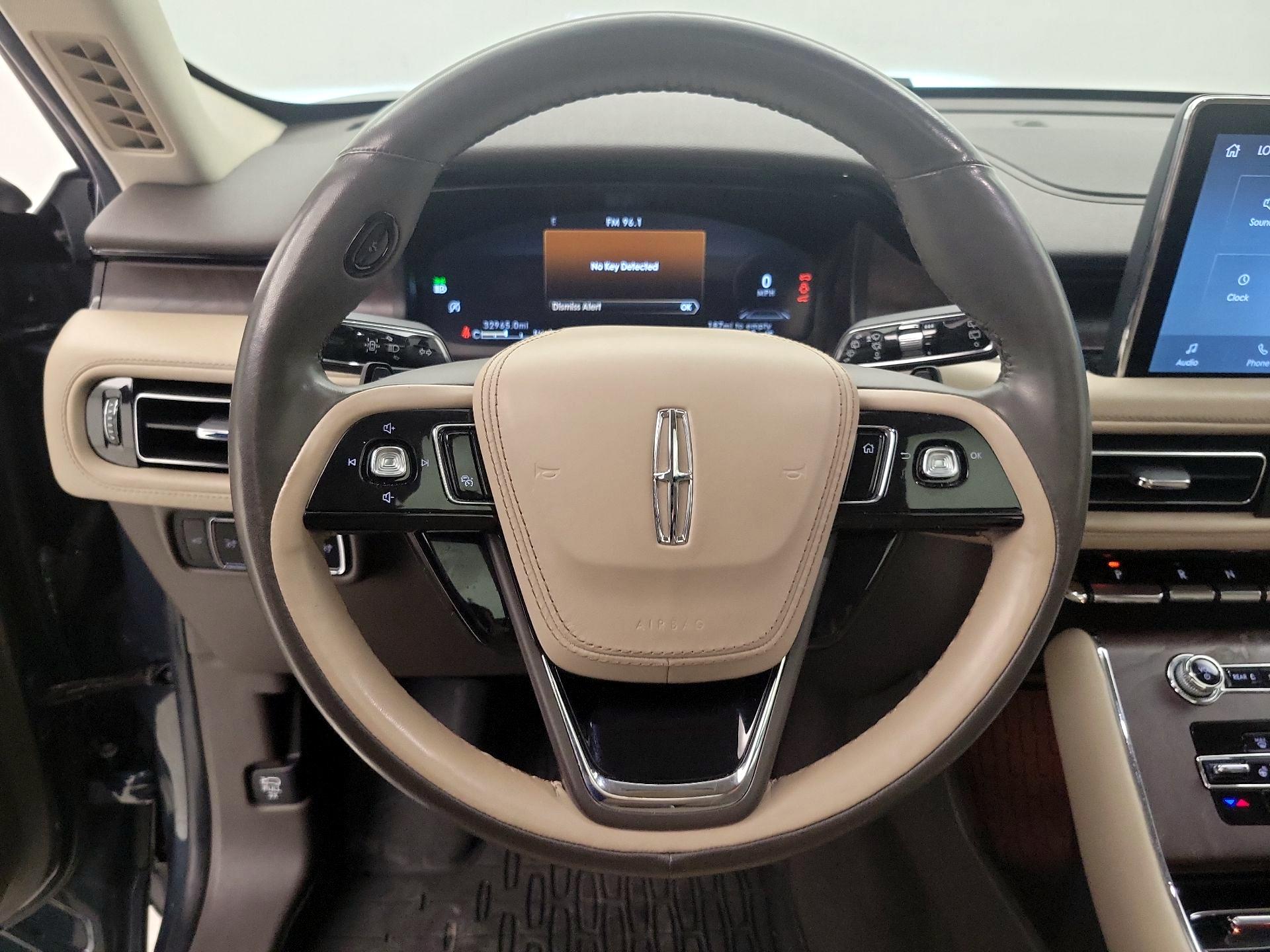 Thumbnail: 2022 Lincoln Aviator - 10