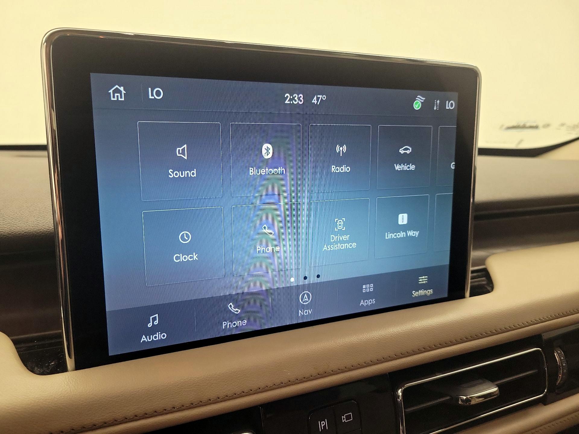 Thumbnail: 2022 Lincoln Aviator - 15