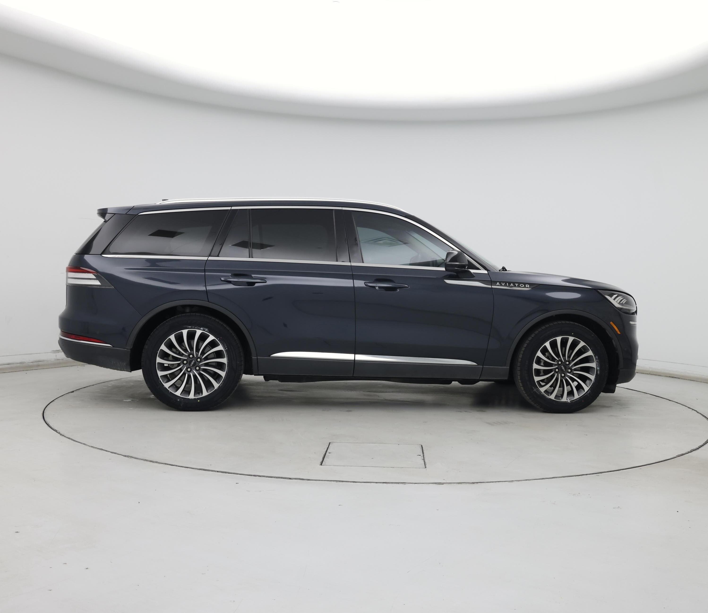 Thumbnail: 2022 Lincoln Aviator - 7