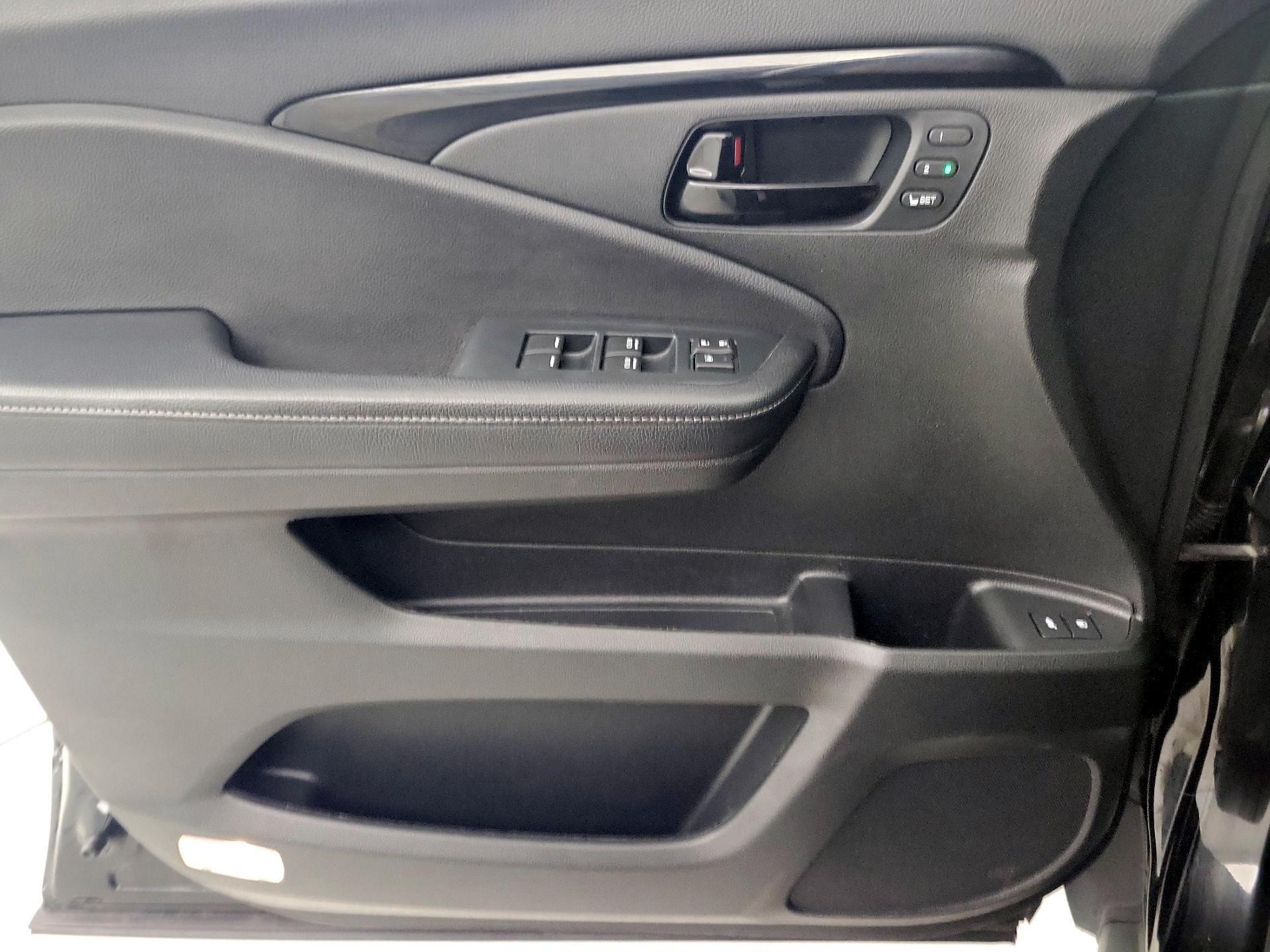 Thumbnail: 2023 Honda Passport - 12