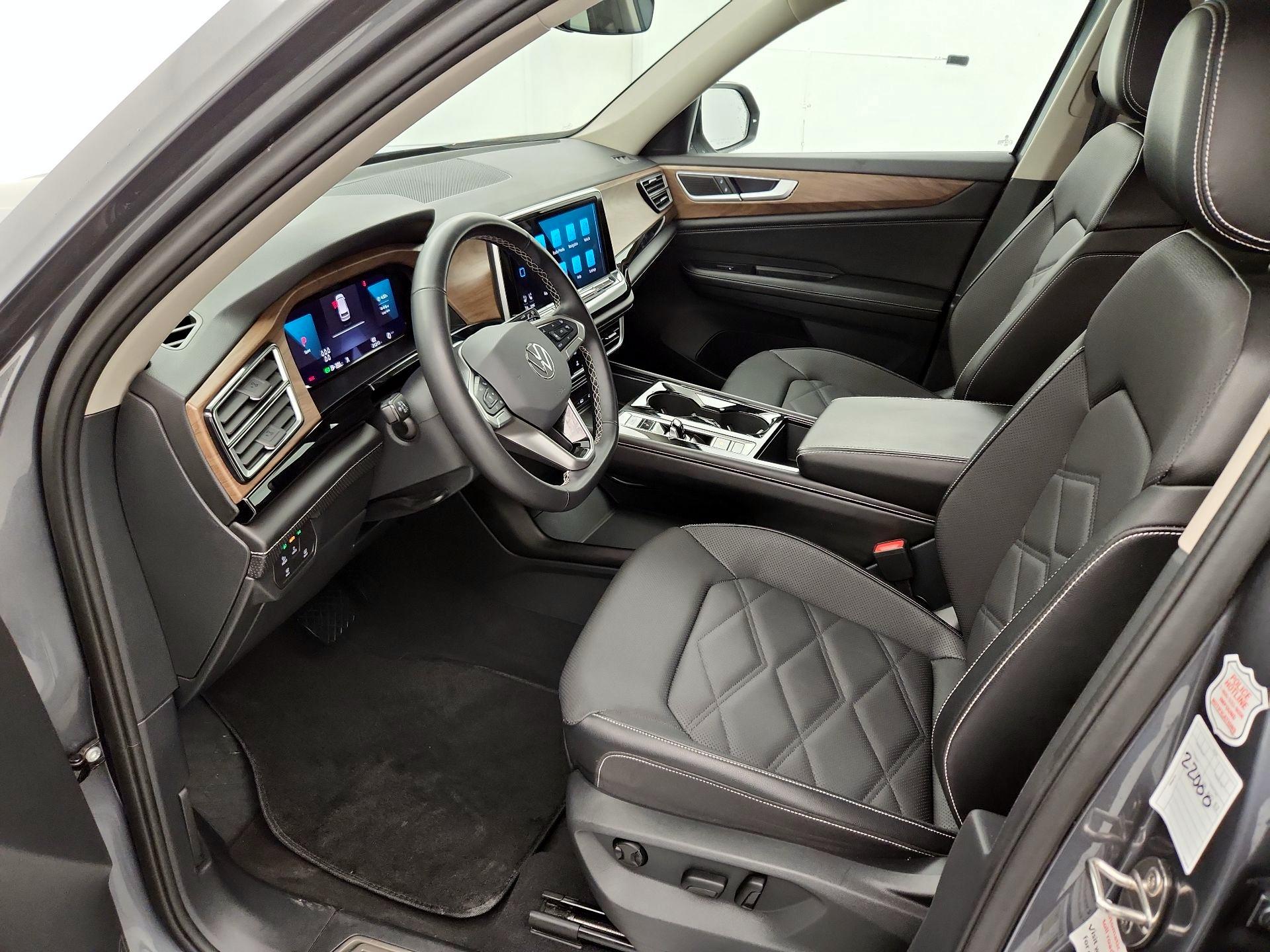 Thumbnail: 2024 Volkswagen Atlas - 11