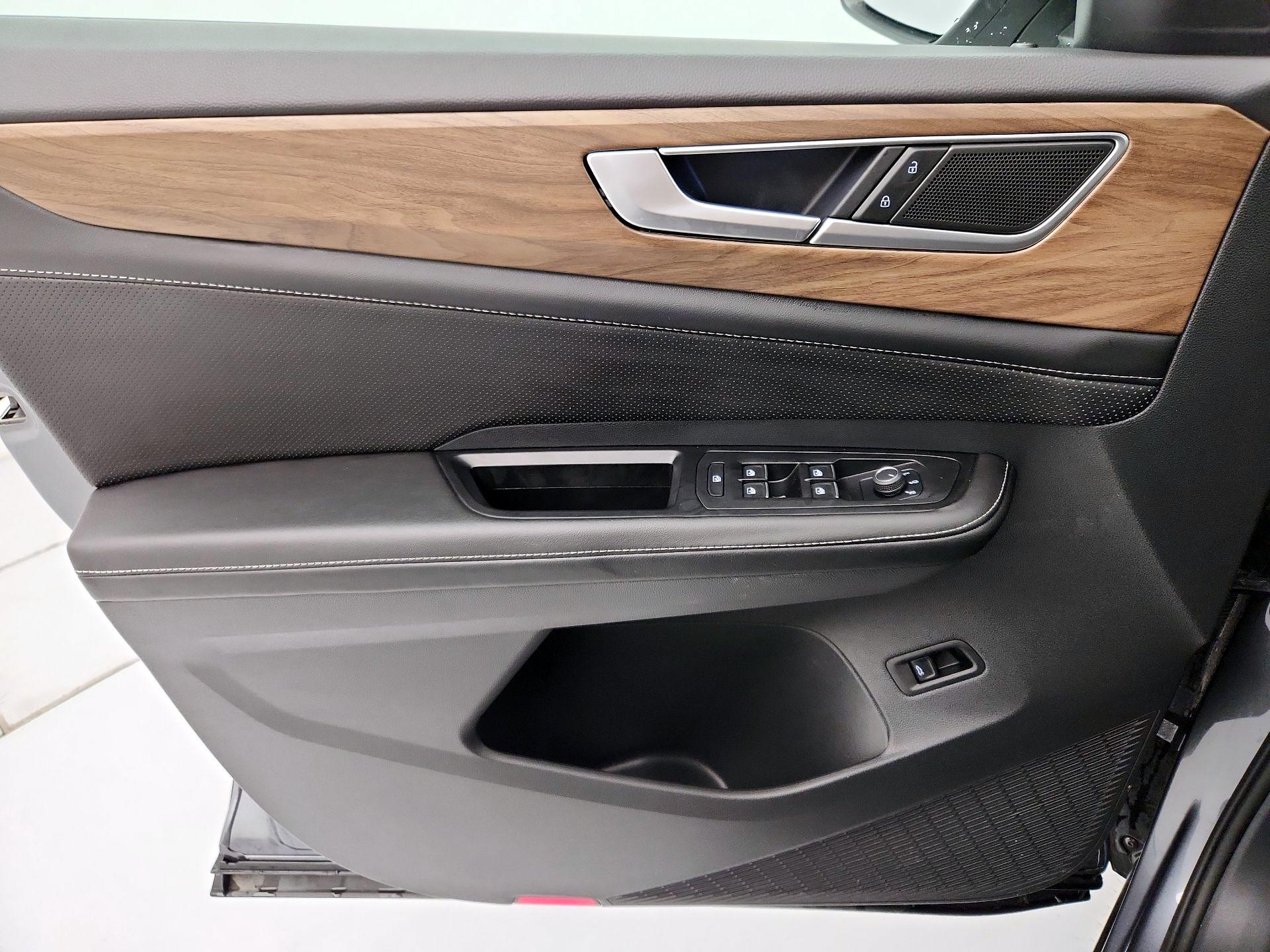 Thumbnail: 2024 Volkswagen Atlas - 12