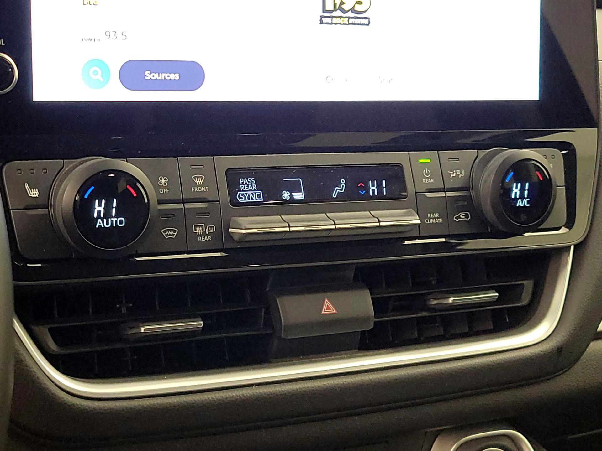 Thumbnail: 2025 Toyota Grand Highlander - 16