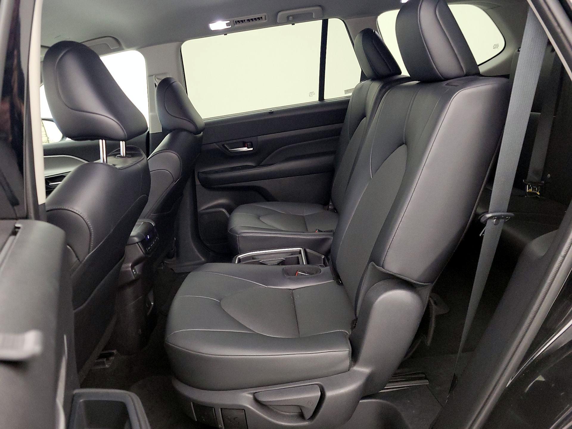 Thumbnail: 2025 Toyota Grand Highlander - 19