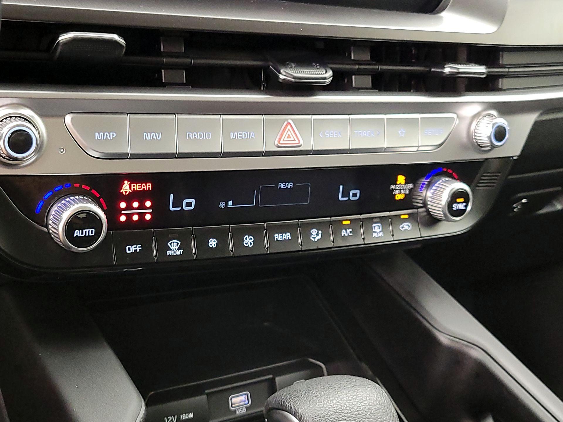 Thumbnail: 2024 Kia Telluride - 17