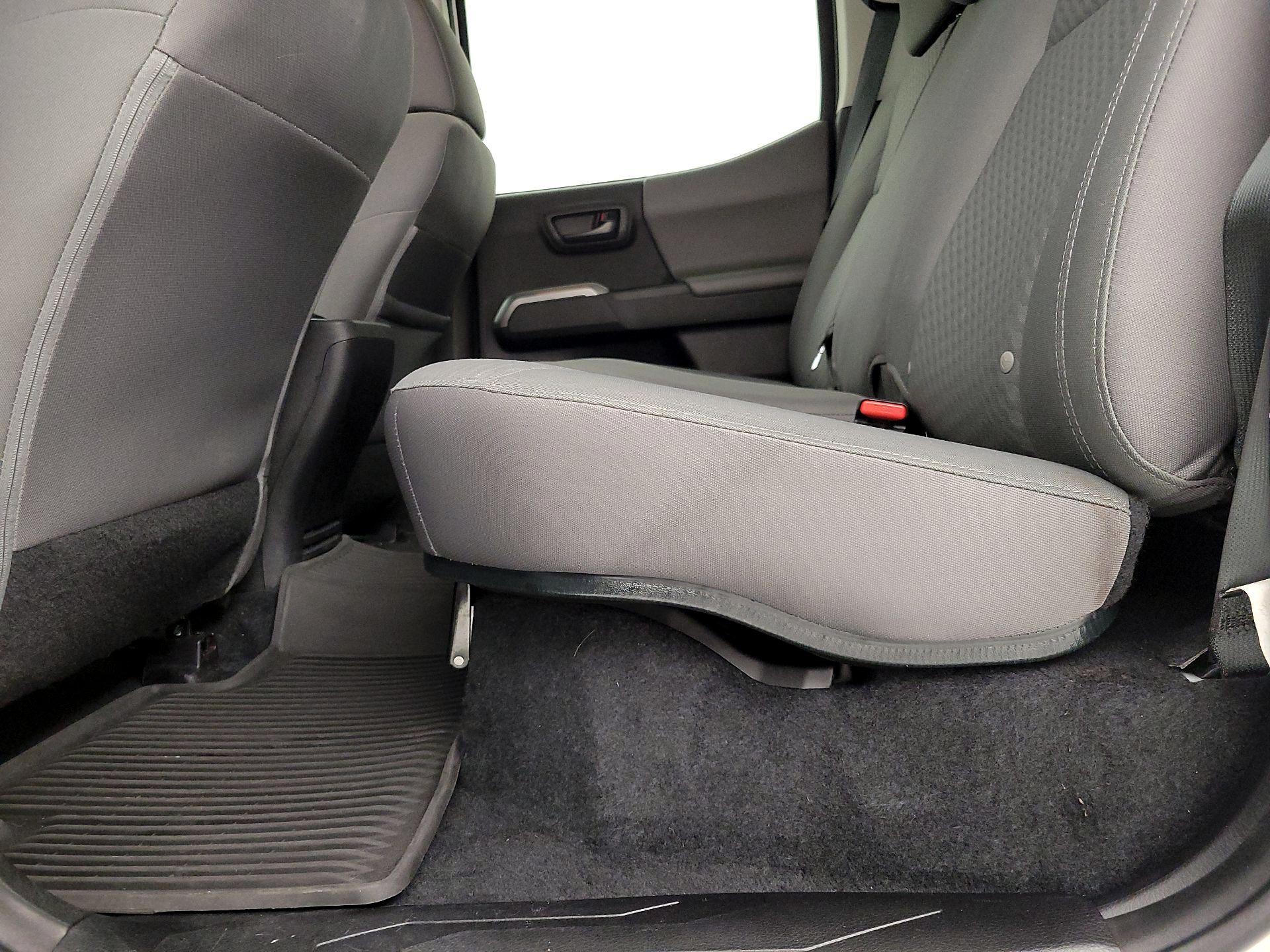 Thumbnail: 2021 Toyota Tacoma - 19