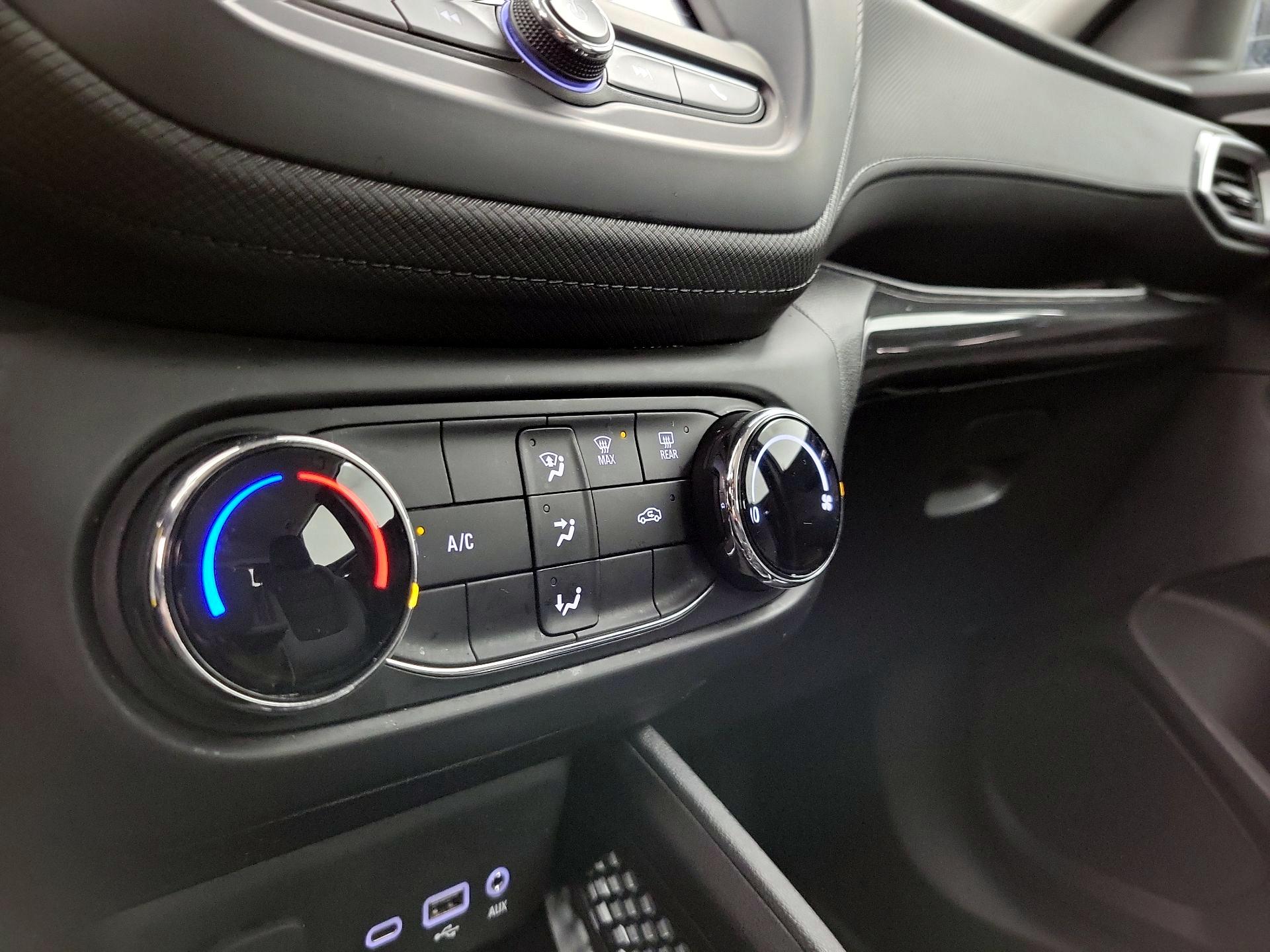 Thumbnail: 2023 Chevrolet TrailBlazer - 16