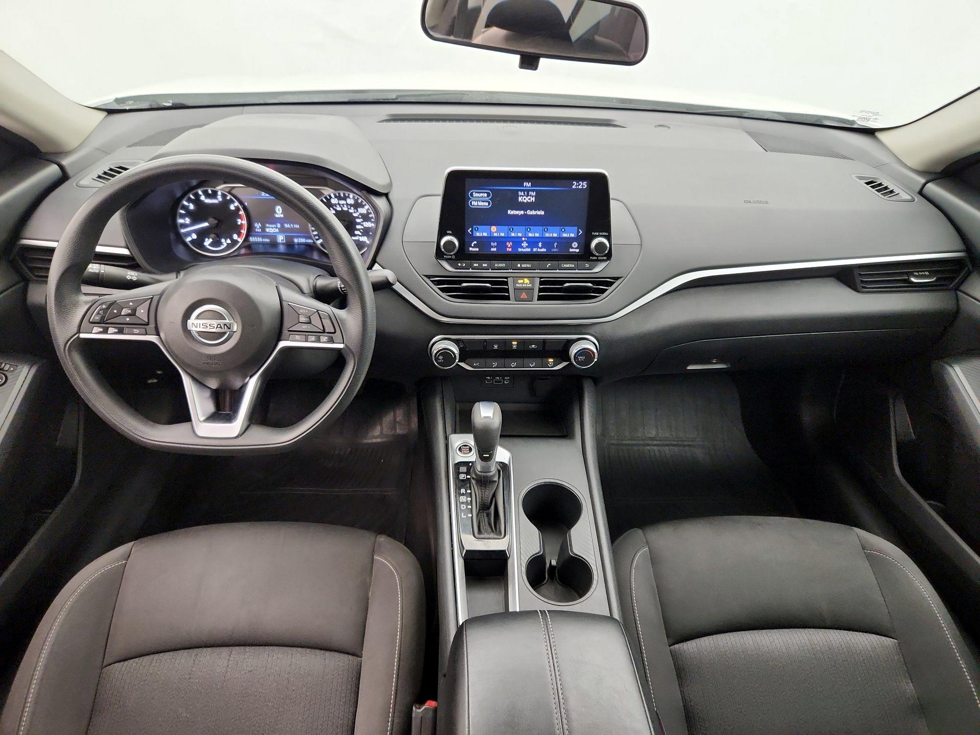 Thumbnail: 2020 Nissan Altima - 9