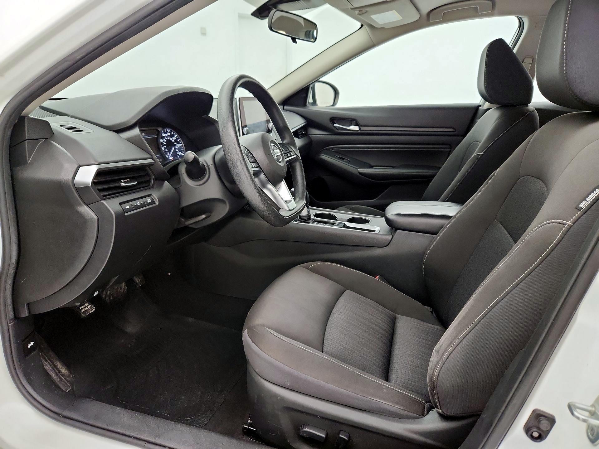 Thumbnail: 2020 Nissan Altima - 11