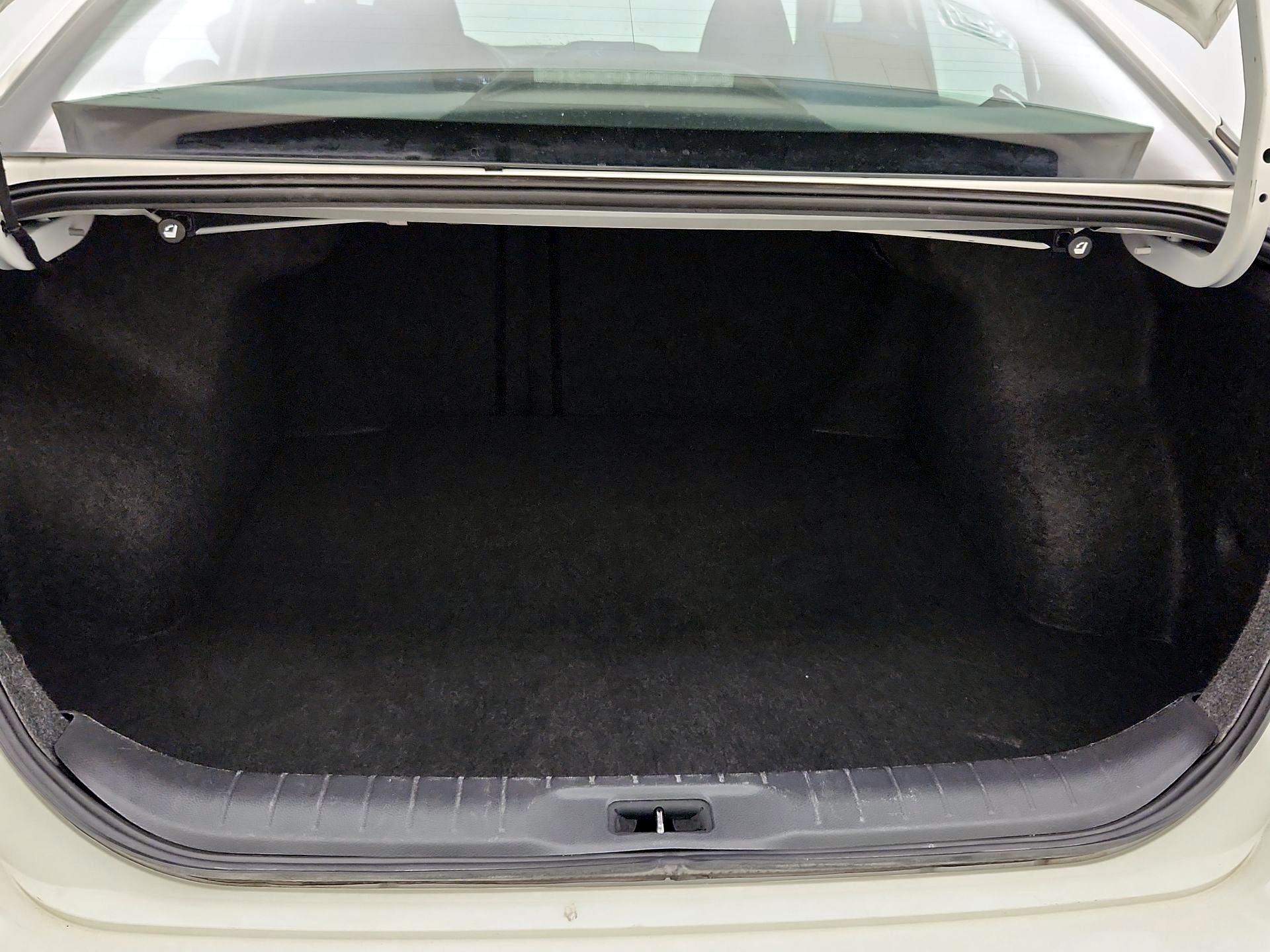 Thumbnail: 2020 Nissan Altima - 20