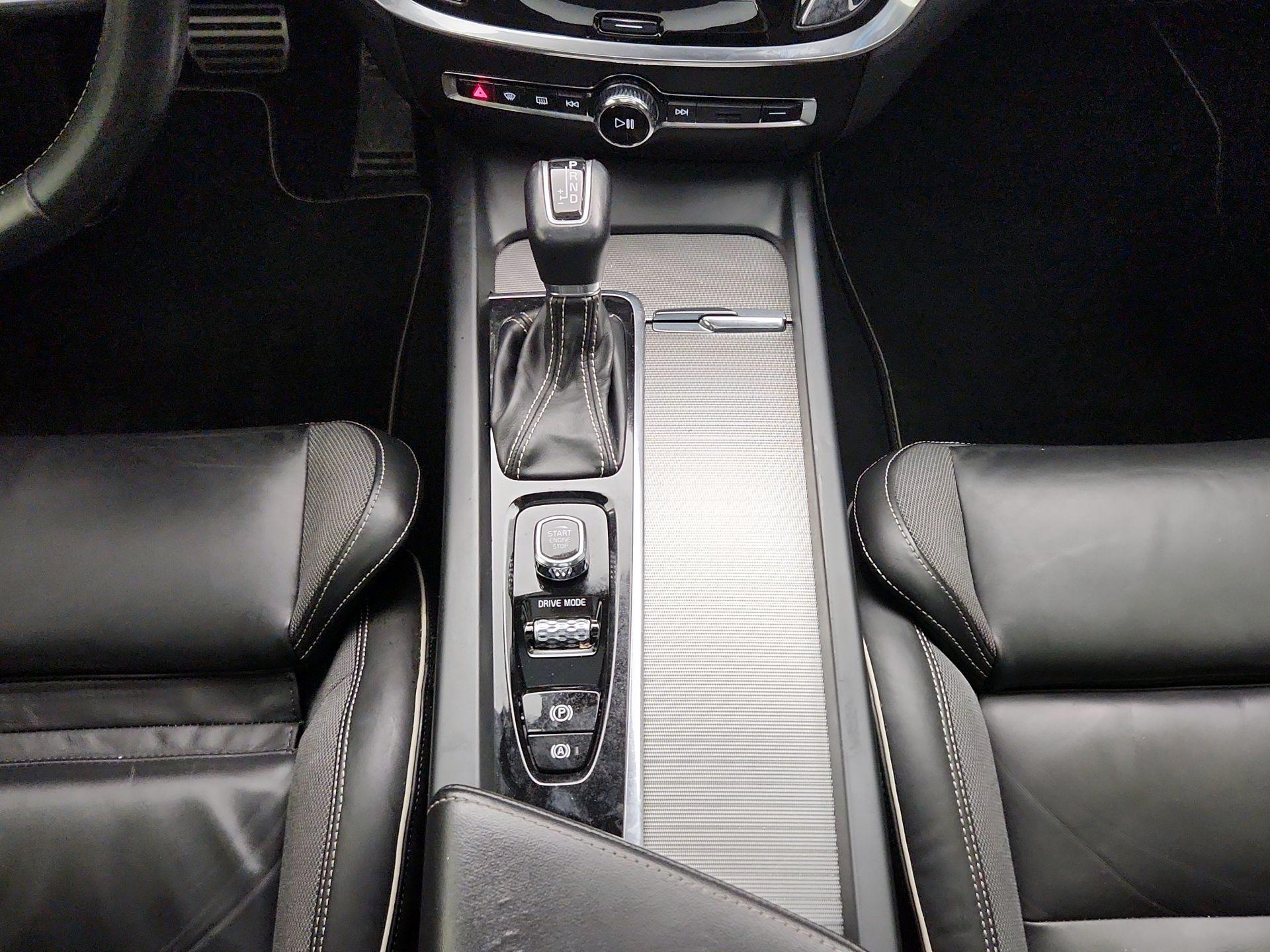 Thumbnail: 2020 Volvo S60 - 18