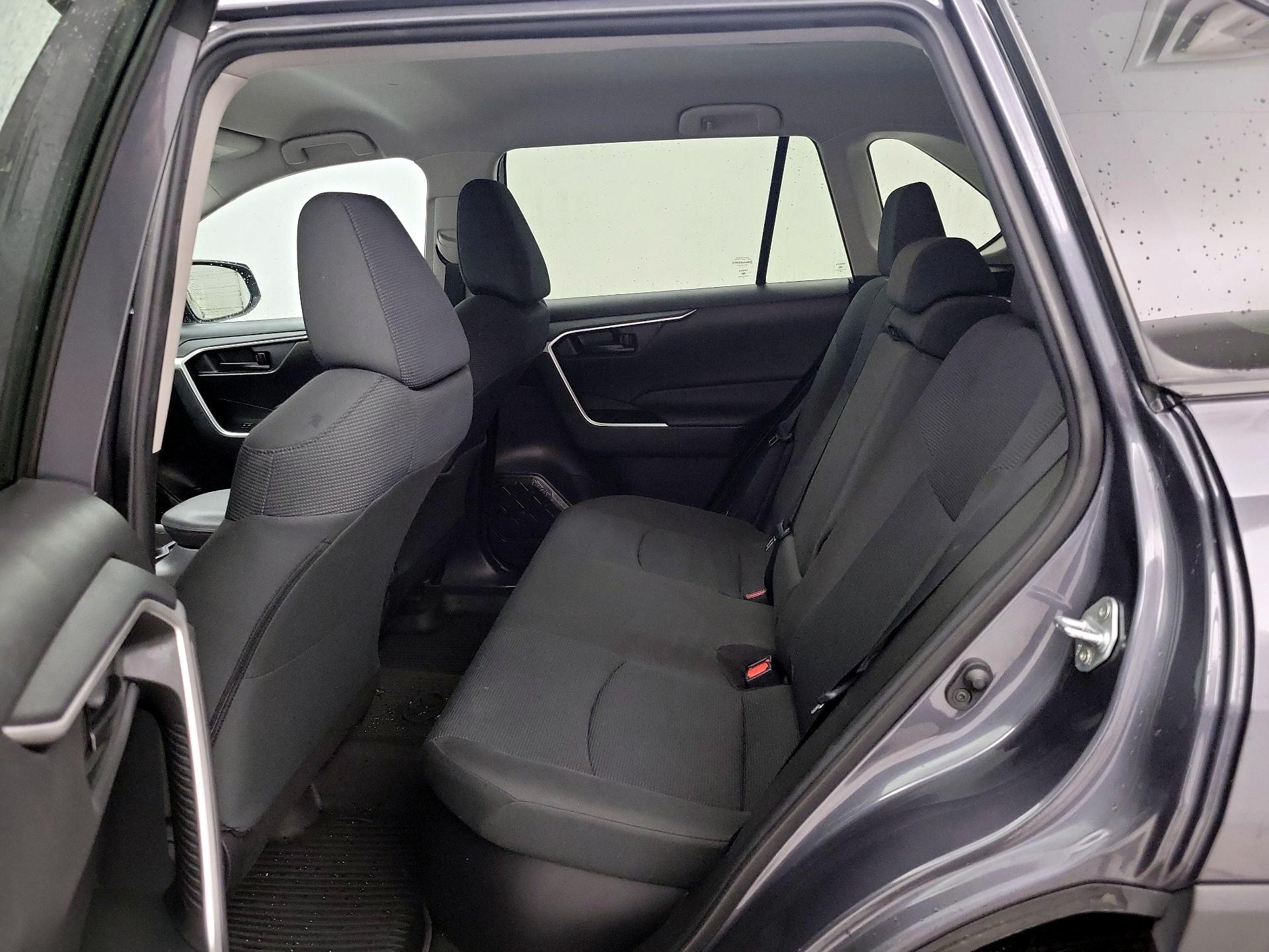 Thumbnail: 2020 Toyota RAV4 - 19