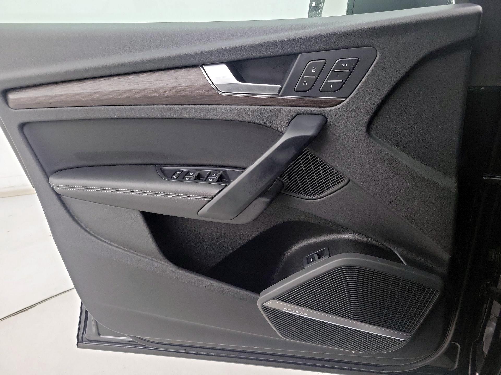 Thumbnail: 2023 Audi Q5 - 12