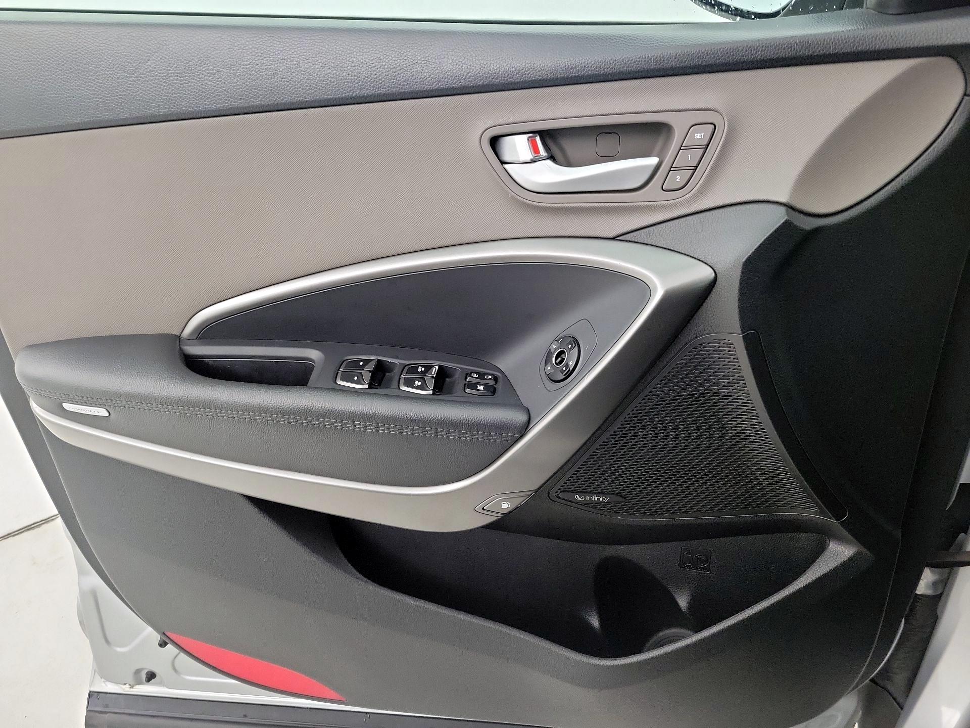 Thumbnail: 2017 Hyundai Santa Fe - 12